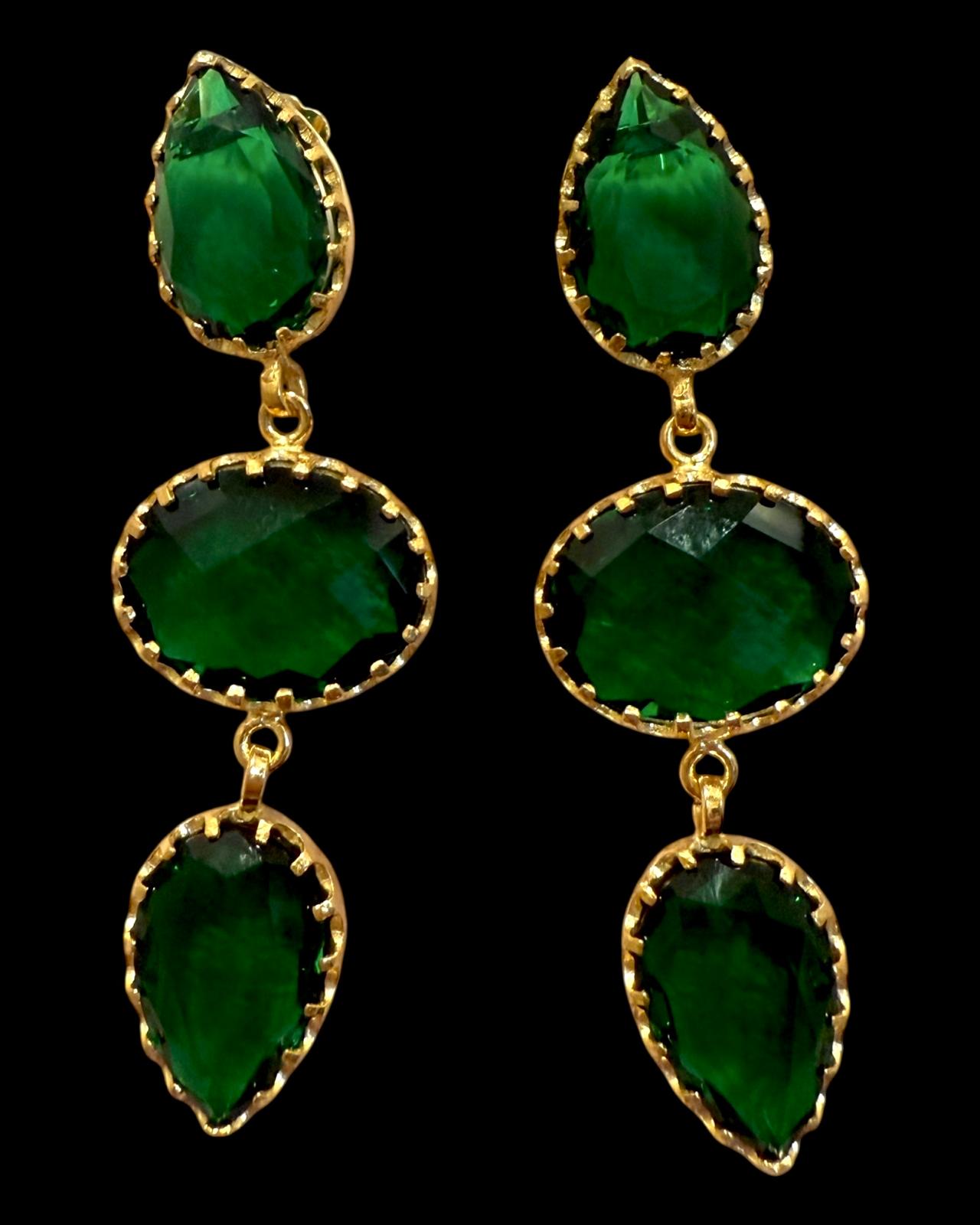 Brincos Gotas Verdes em Prata Dourada