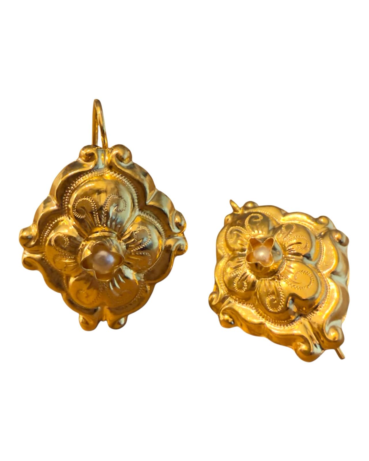 Baroque Earrings with Pearl in Gold-Plated Silver
