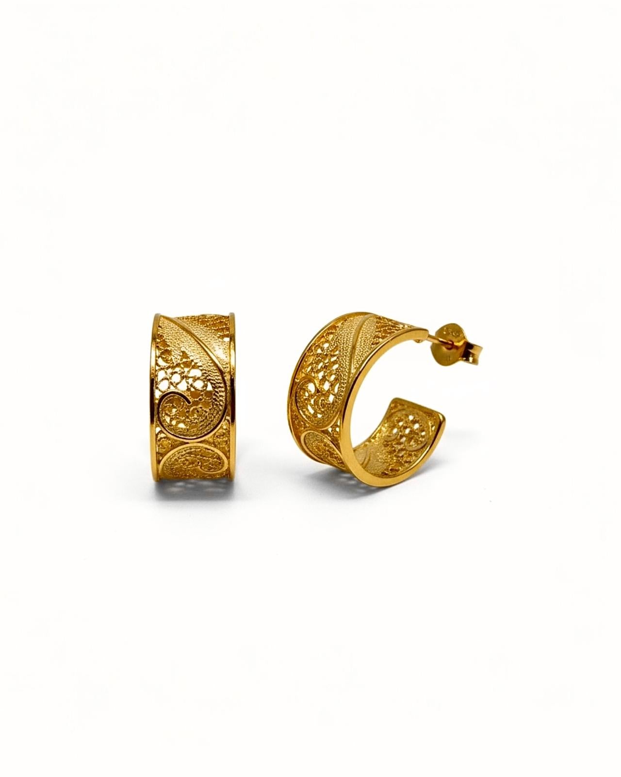 Filigree Earrings in Gold-Plated Silver