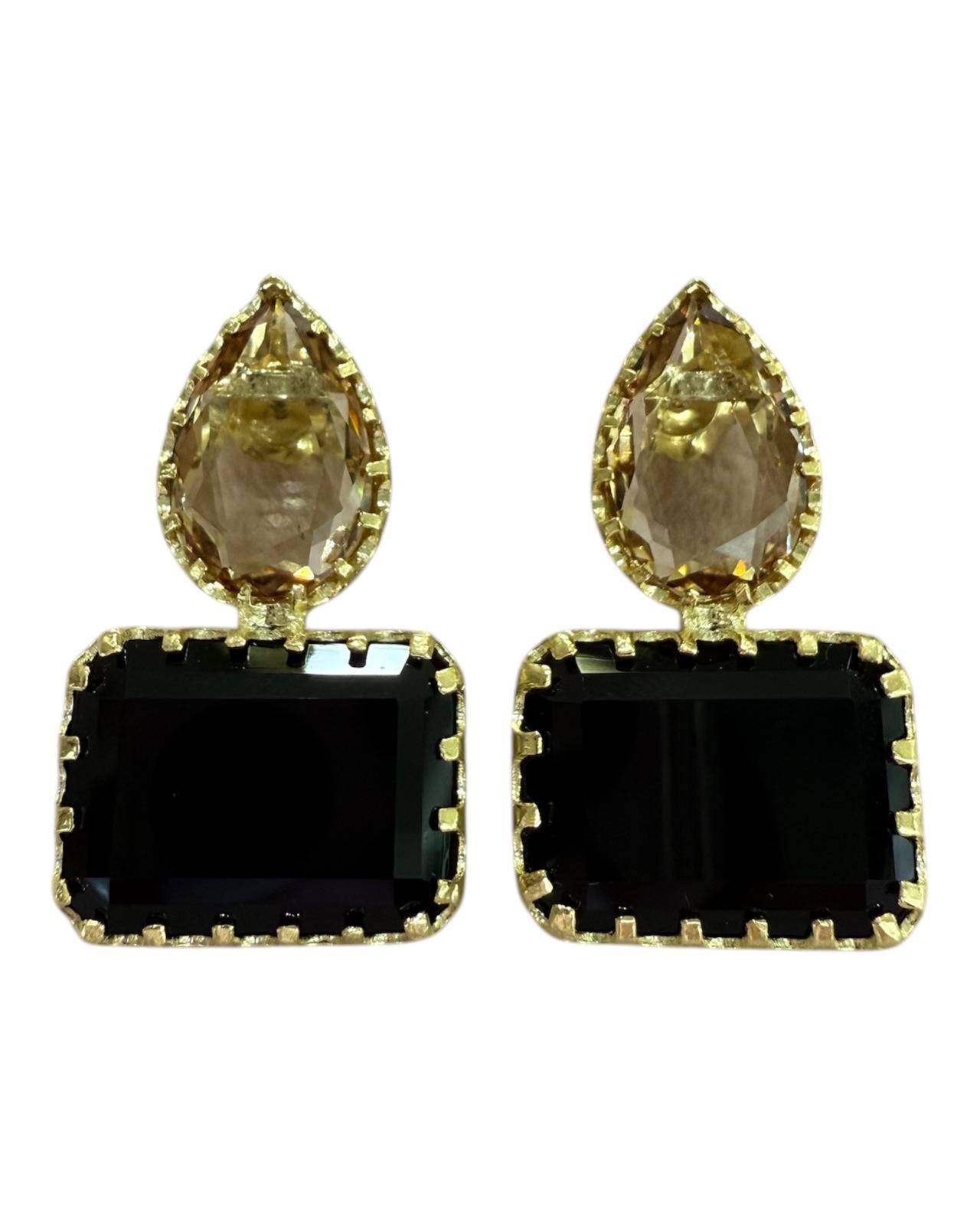 Earrings with Beige and Black Stones in Gold-Plated Silver