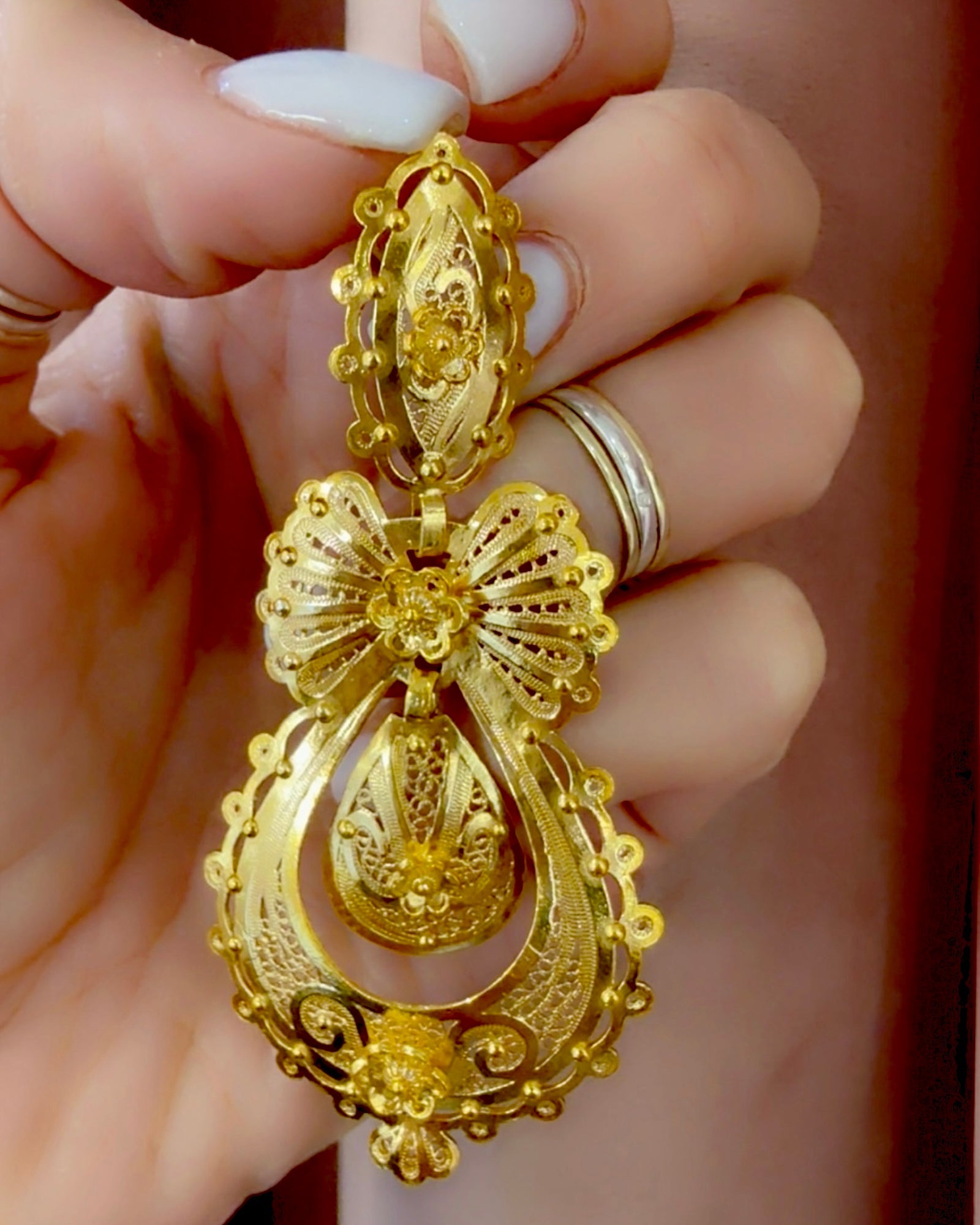 Brincos Princesa em Prata Dourada