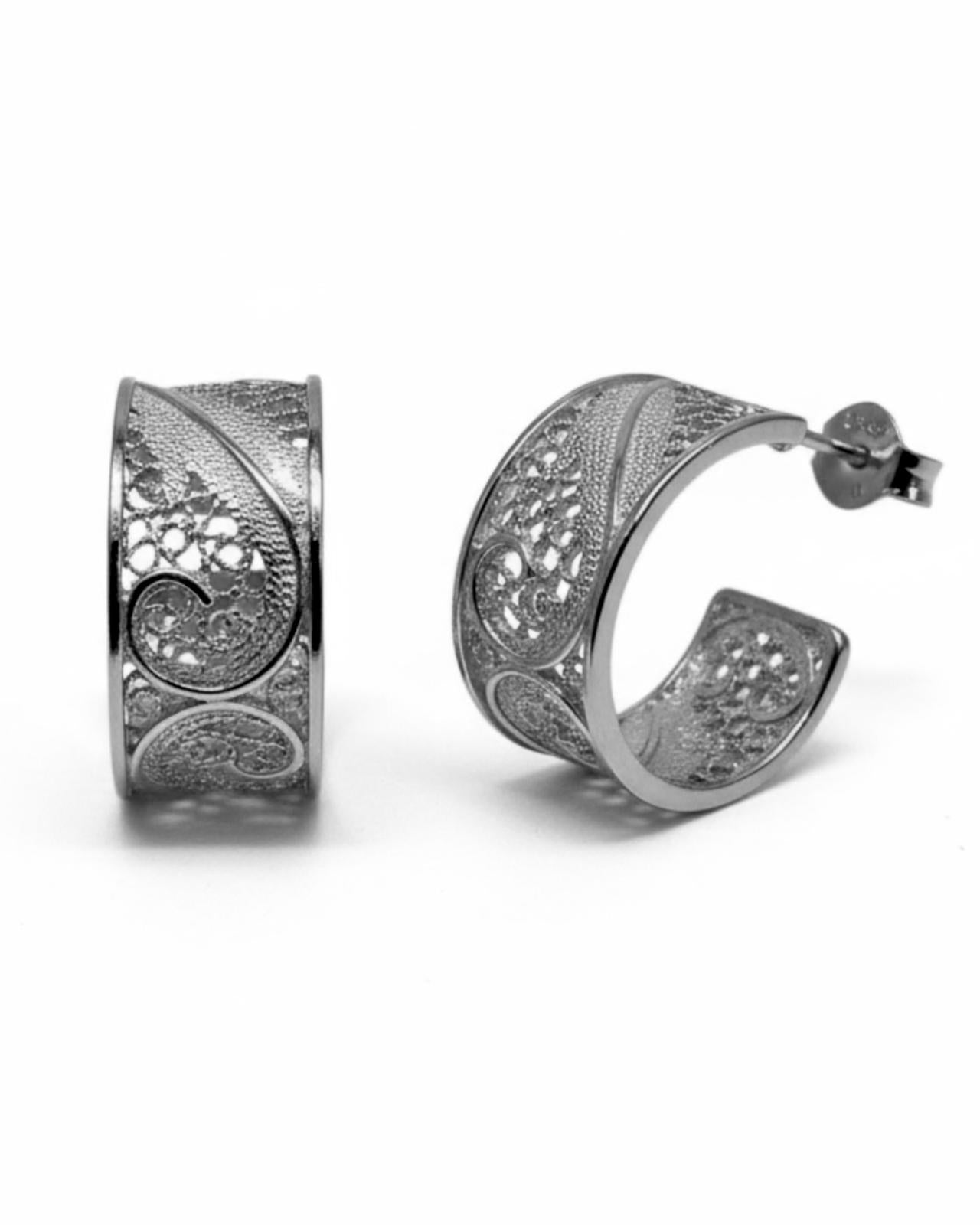 Filigree Earrings in Silver