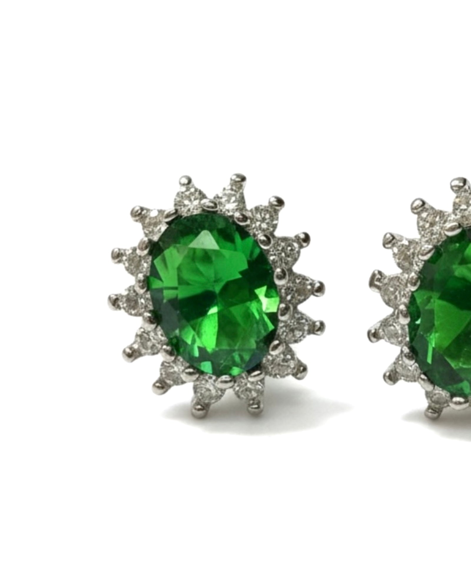 Brincos Verdes Clássicos em Prata