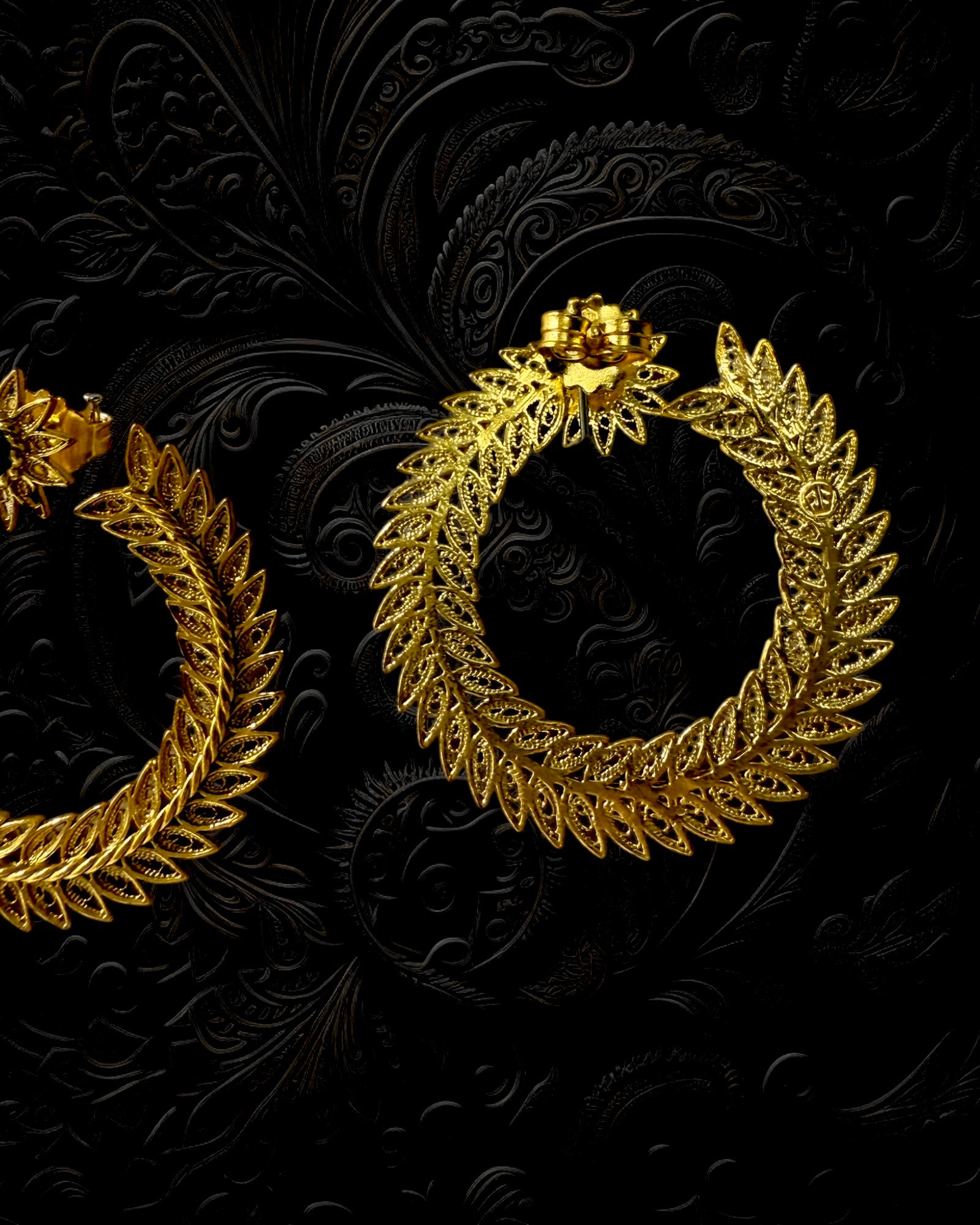 Leaf Earrings with Pearl in Gold Plated Silver