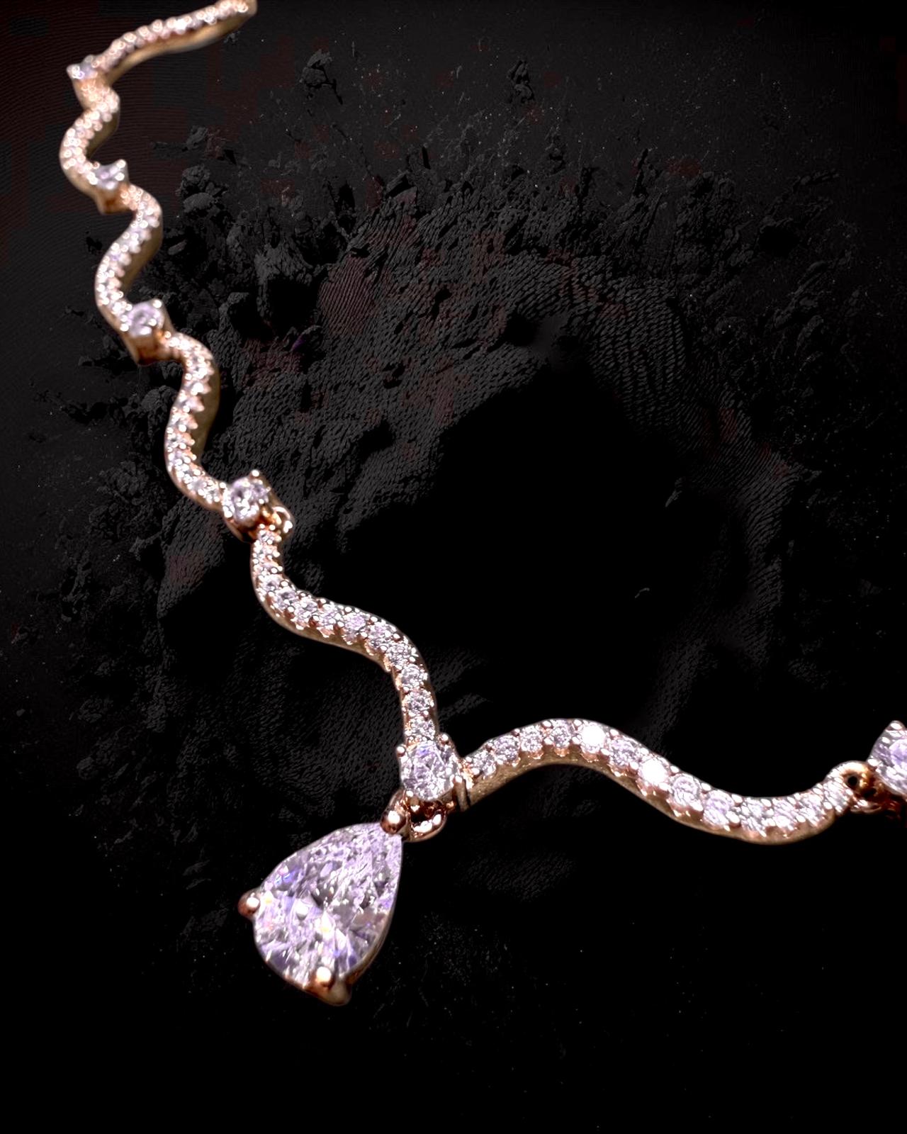 Colar Encanto com Gota em Prata Rosa
