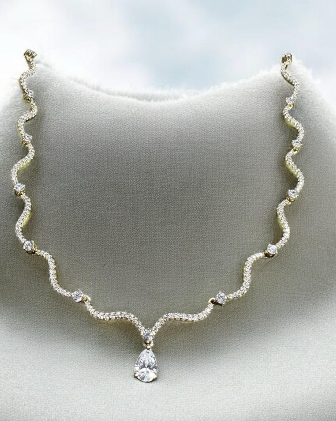 Colar Encanto com Gota em Prata Rosa