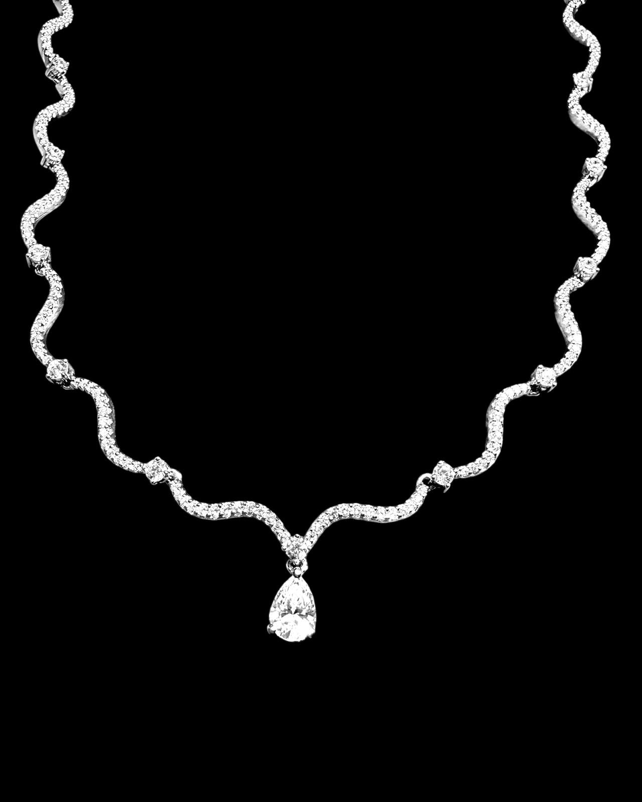 Colar Encanto com Gota em Prata Branca