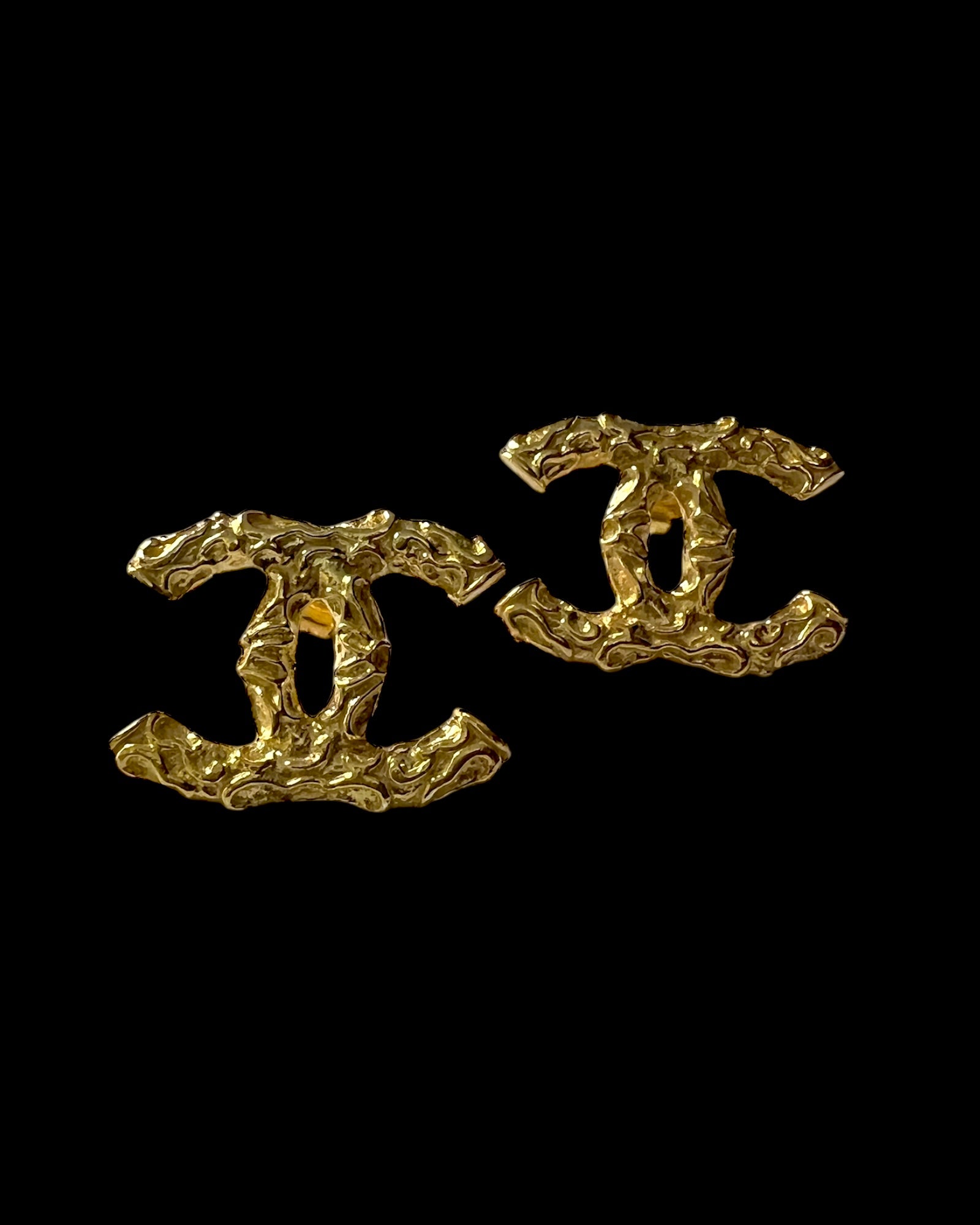 Charming Earrings in Gold Silver