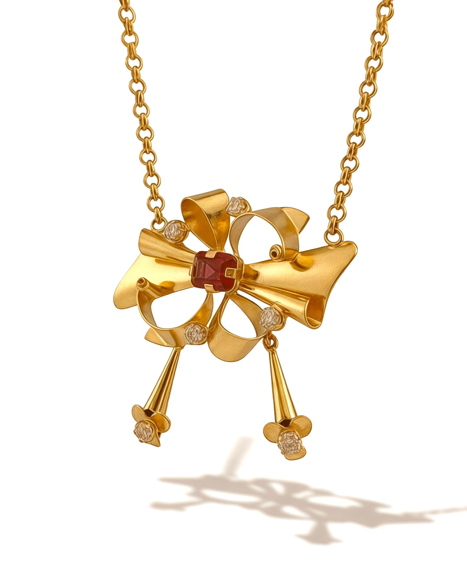 Baroque necklace with red stone in gold-plated silver.