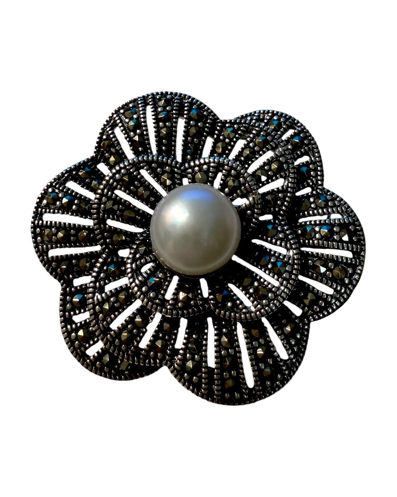 Alfinete / Medalha Flor em Prata