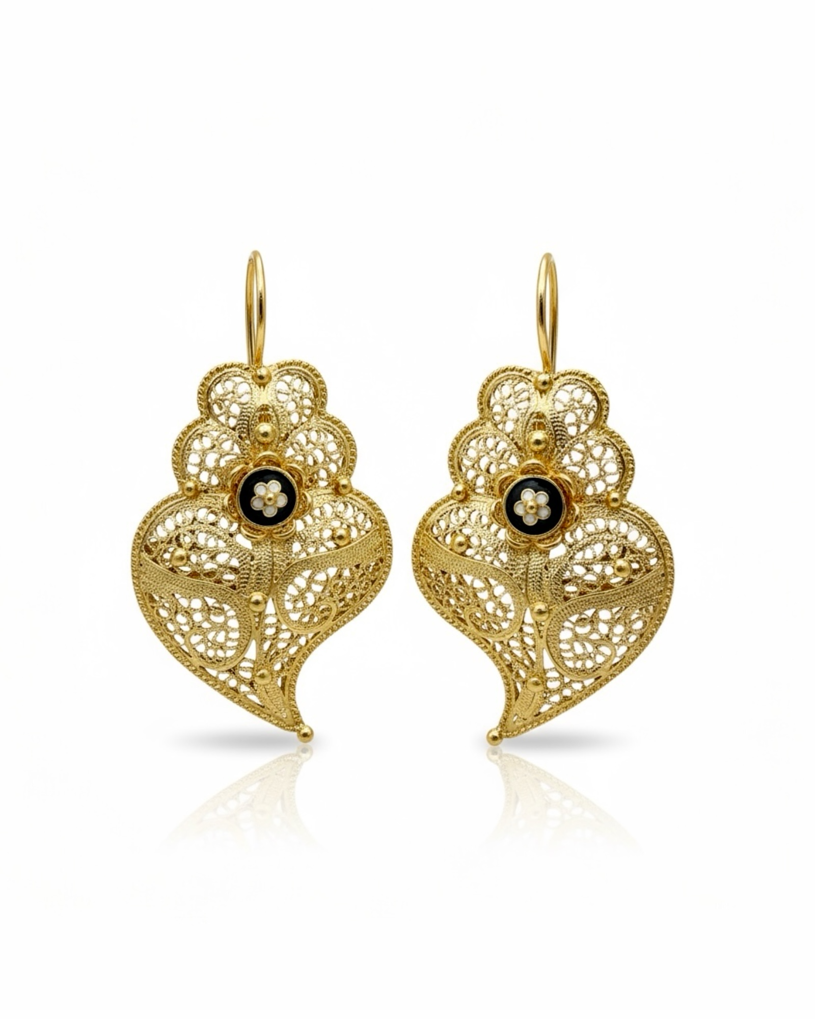 Viana Heart Earrings with Blue Snail in Gold-Plated Silver