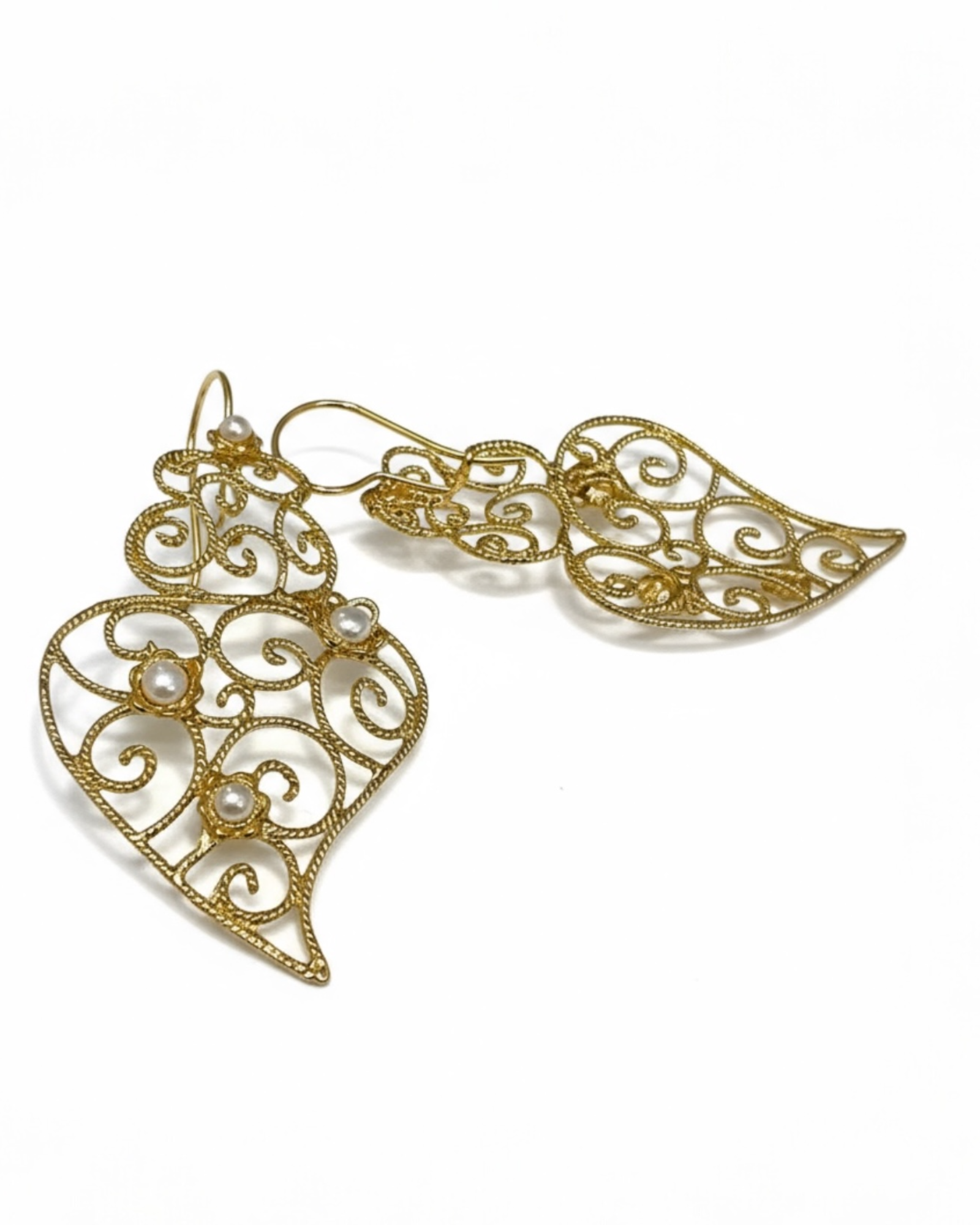 Viana Heart Pearl Earrings