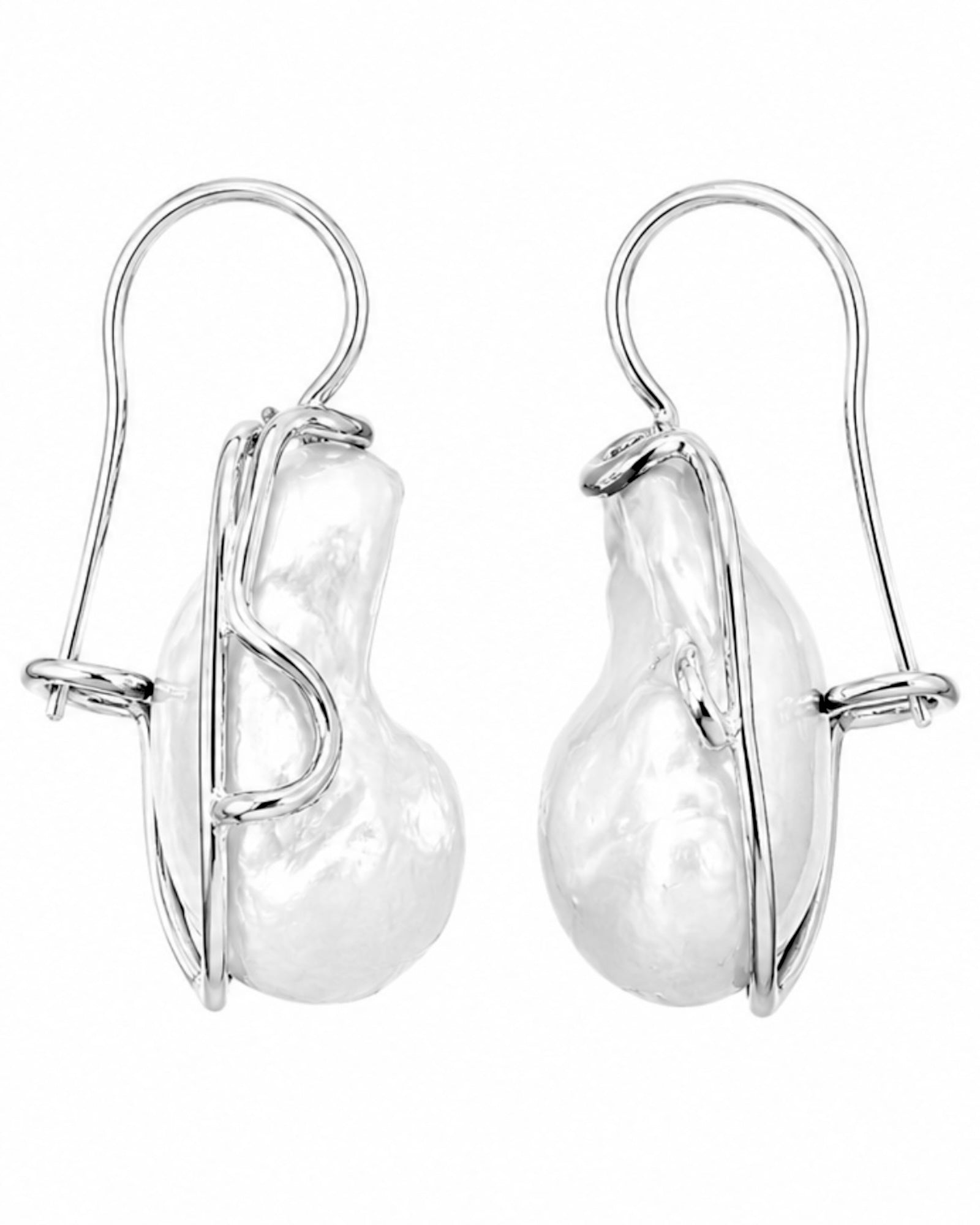 Earrings with Baroque Pearl in Silver
