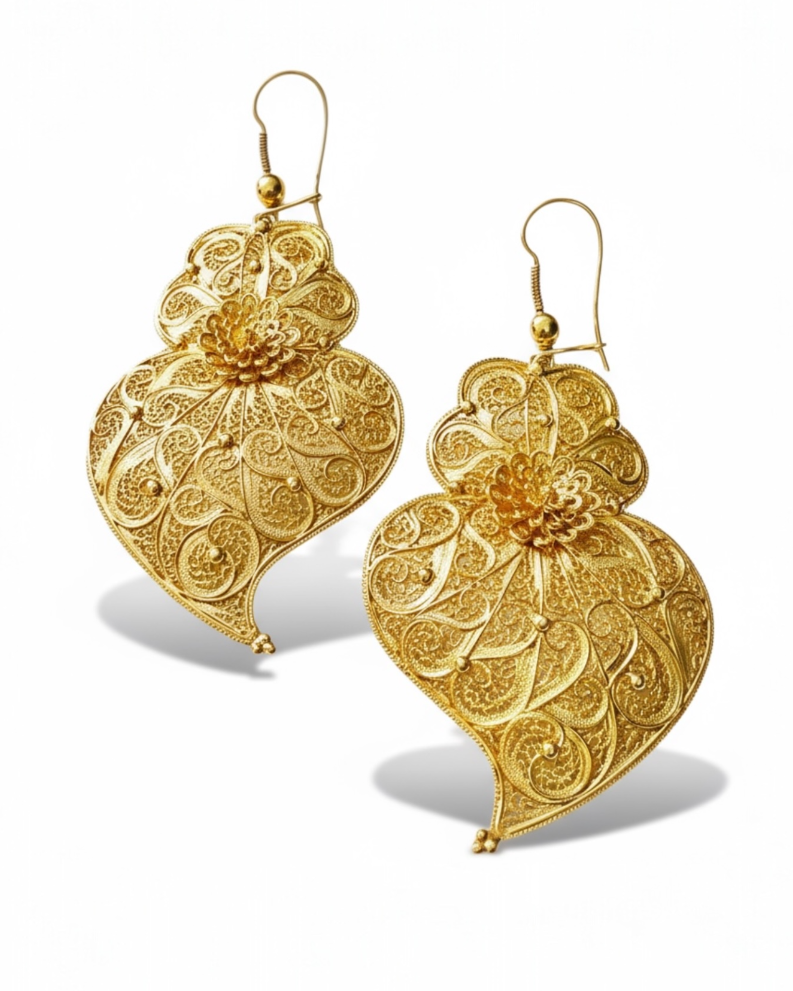 Brincos Coração de Viana de Filigrana em Prata Dourada