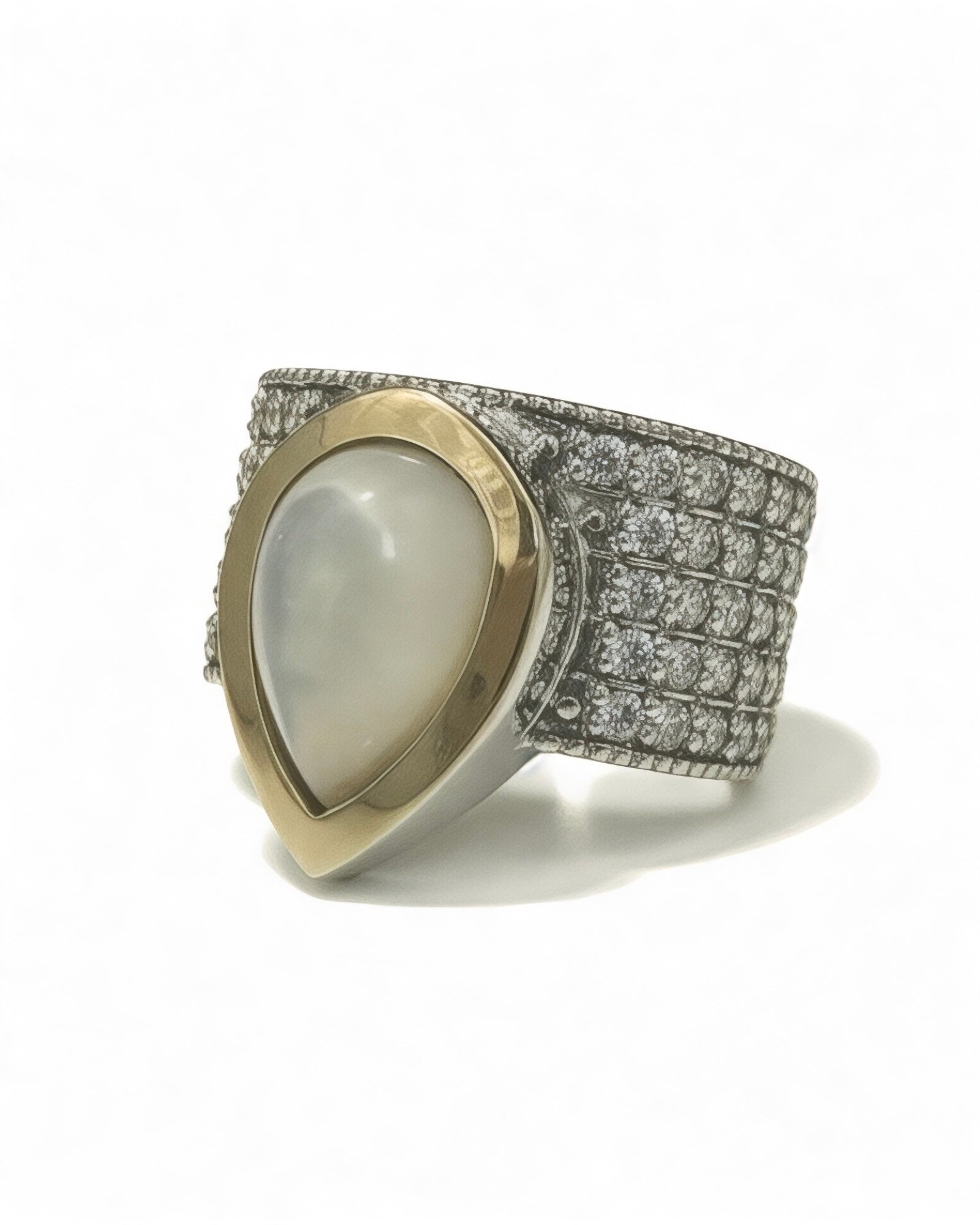 Sparkling Ring in Silver and Gold