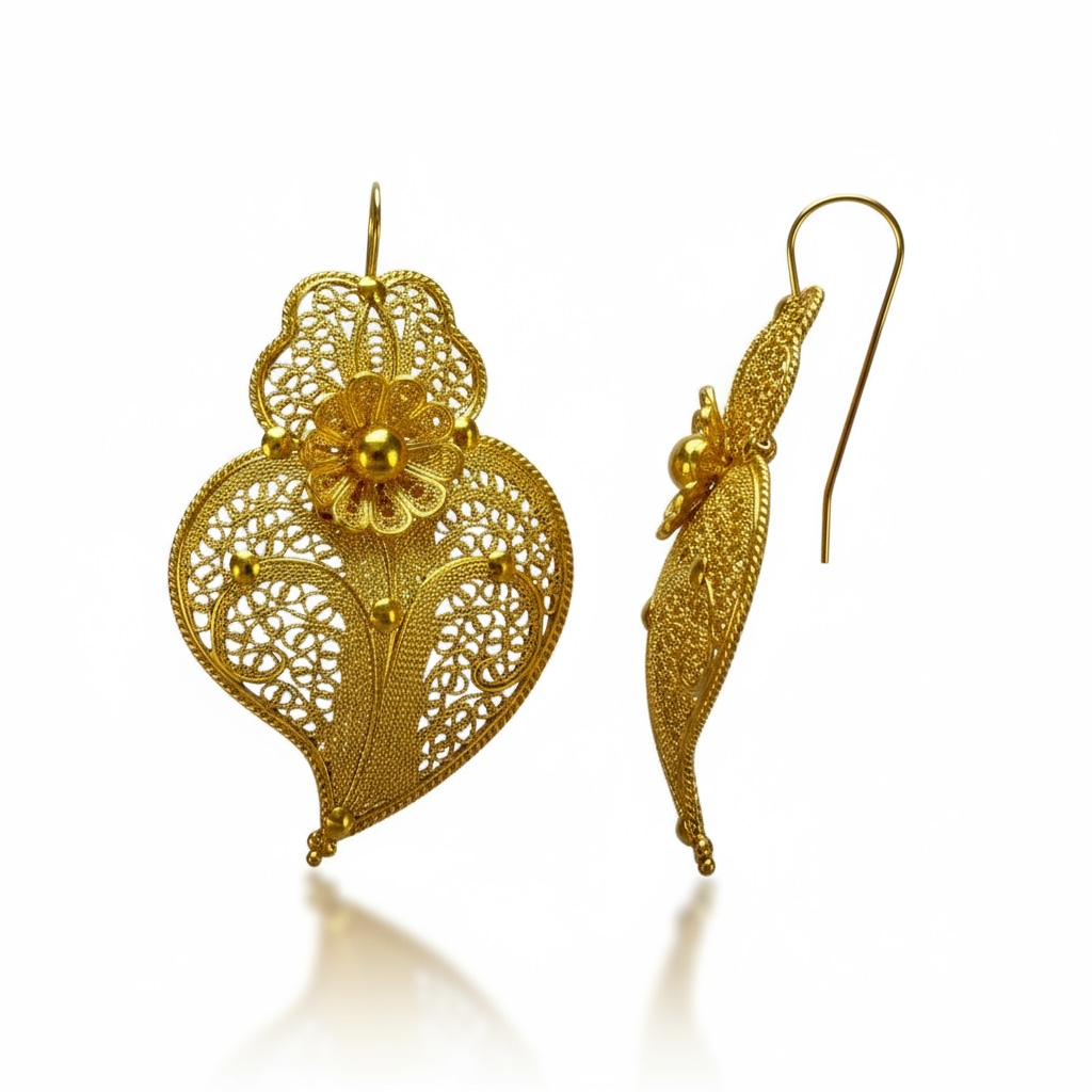 Viana Heart Earrings in Gold Plated Silver
