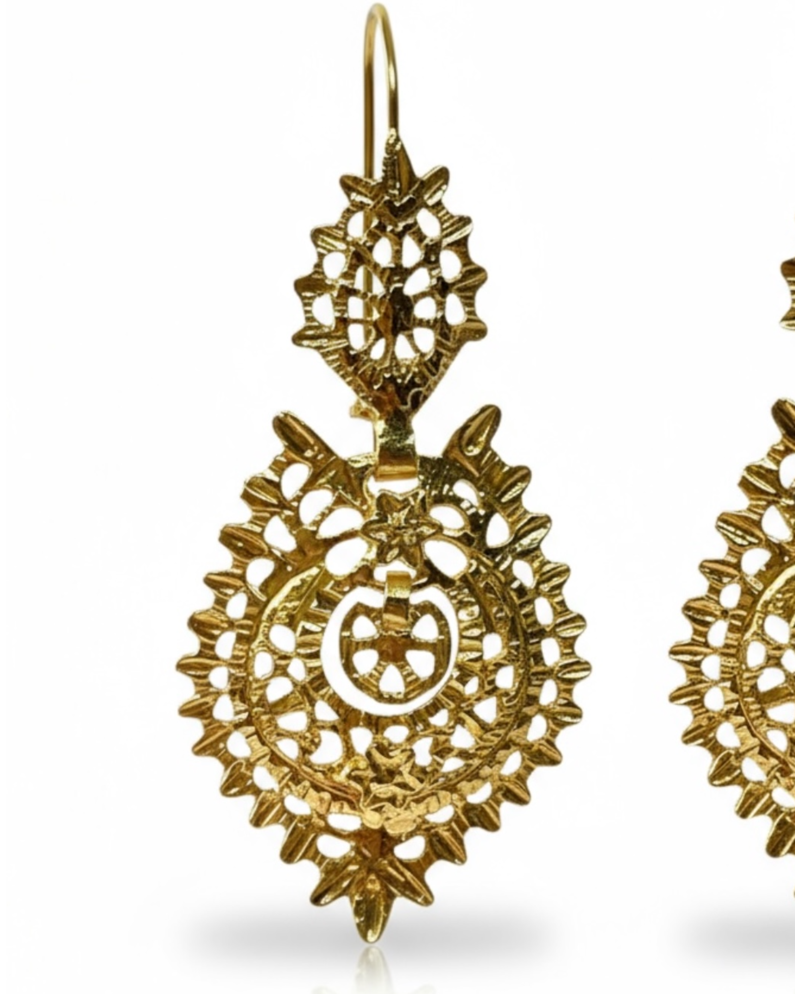 Queen-style earrings in gold-plated silver (with hook)