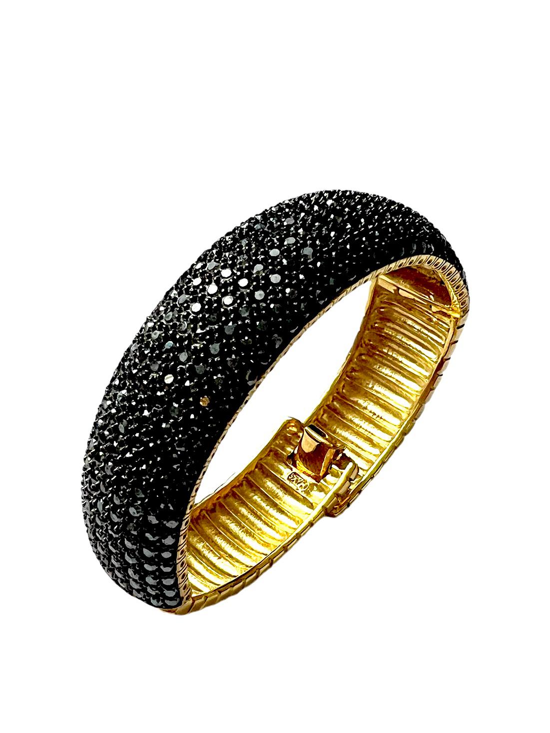 Escrava / Pulseira Pedras Pretas em Prata Dourada