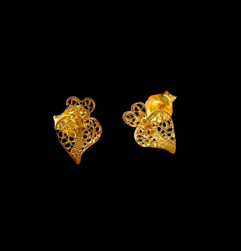 Viana Heart Gold Earrings