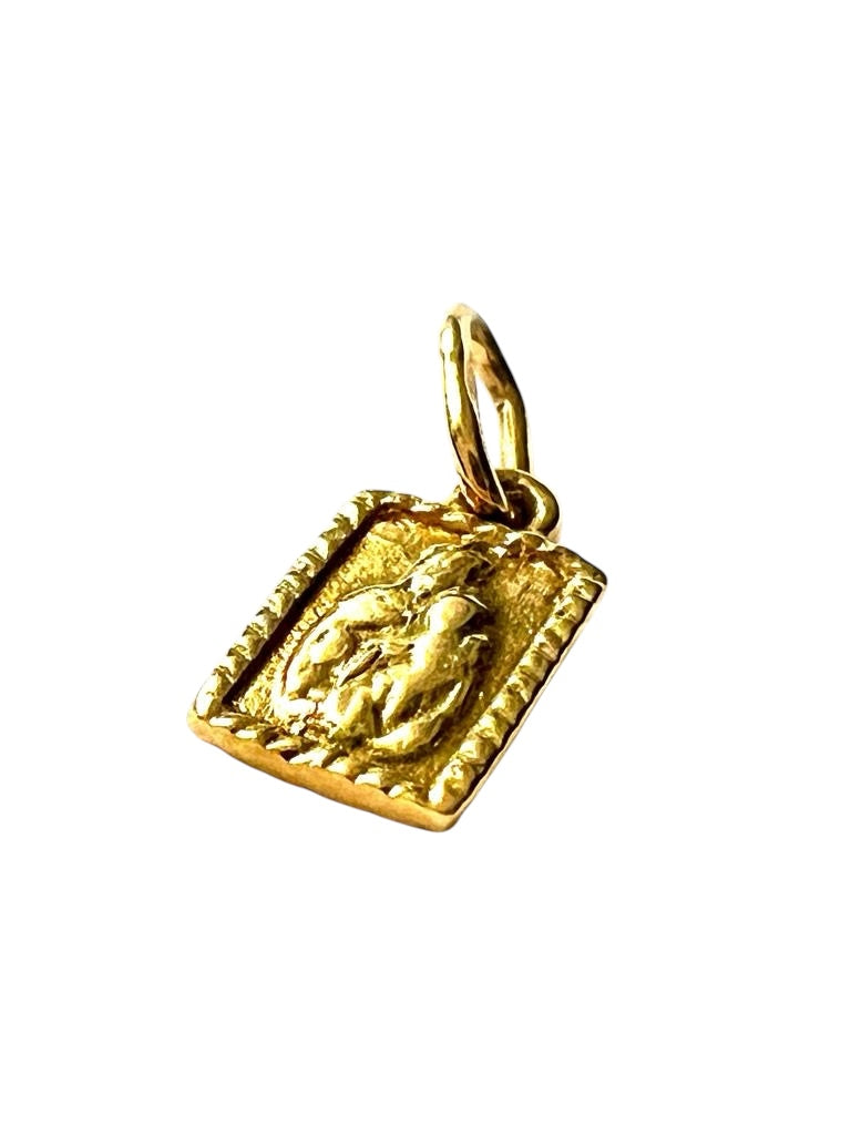 Scapular Medal in 19K Gold