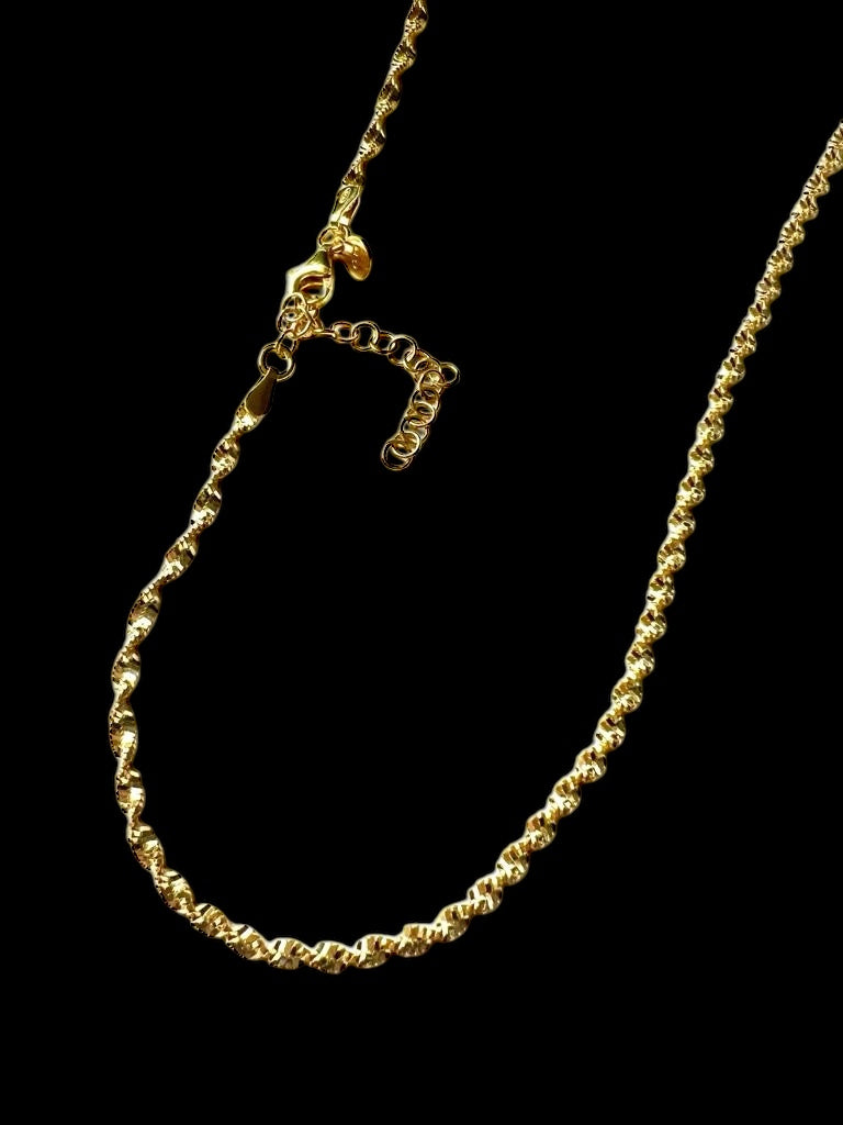 Twisted Necklace in Gold Silver