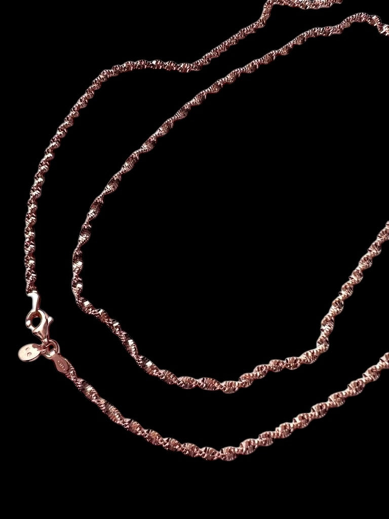 Twisted Necklace in Pink Silver