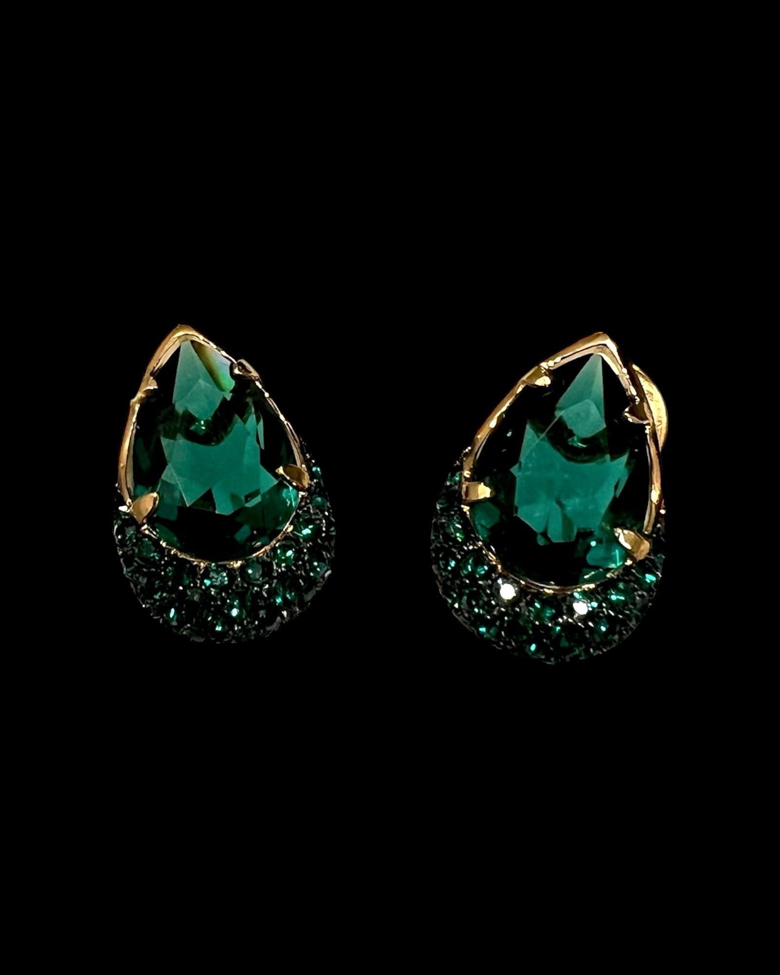 Brincos Gotas Verdes em Prata Dourada