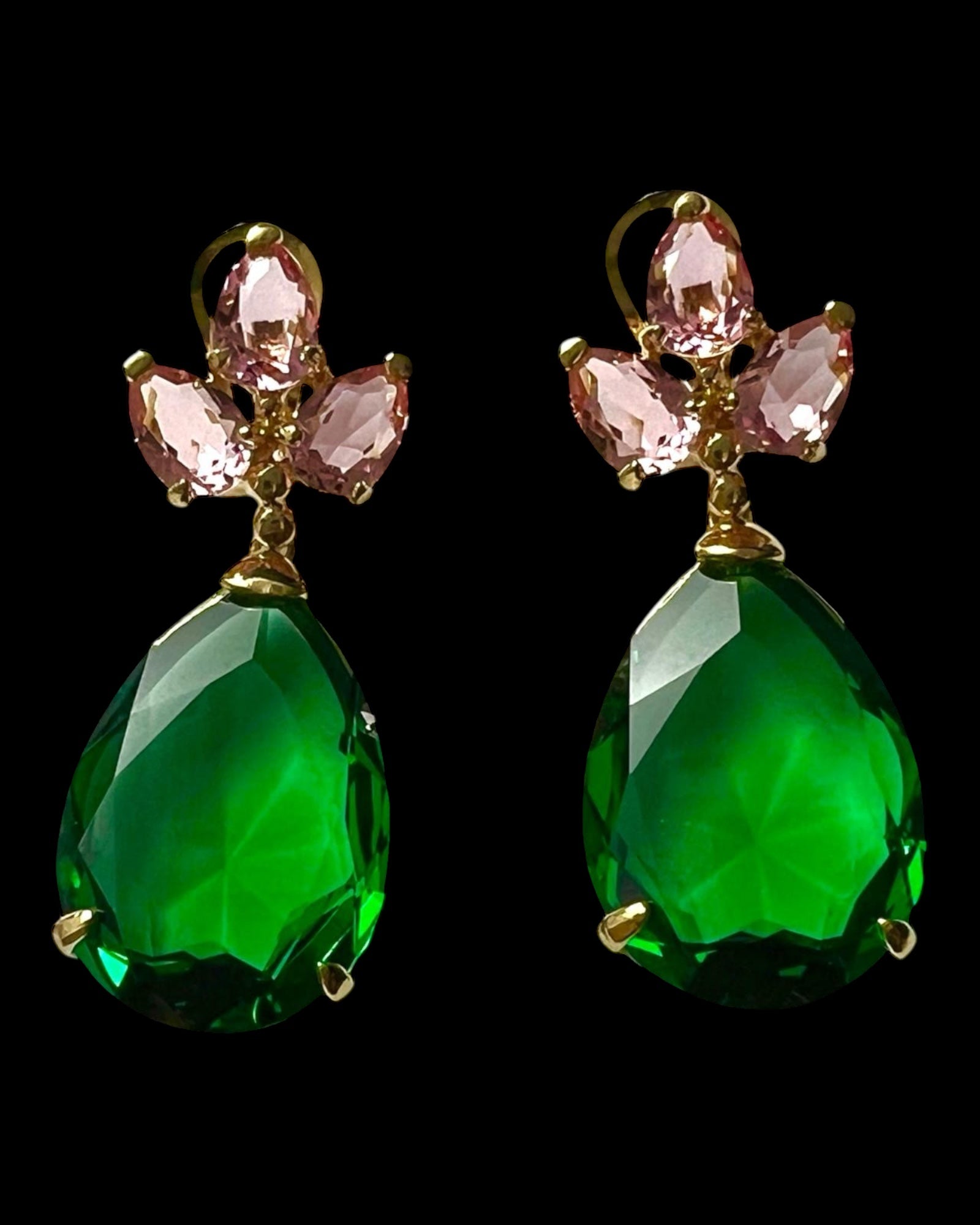 Brincos Gotas com Pedras Rosa e Verde em Prata Dourada