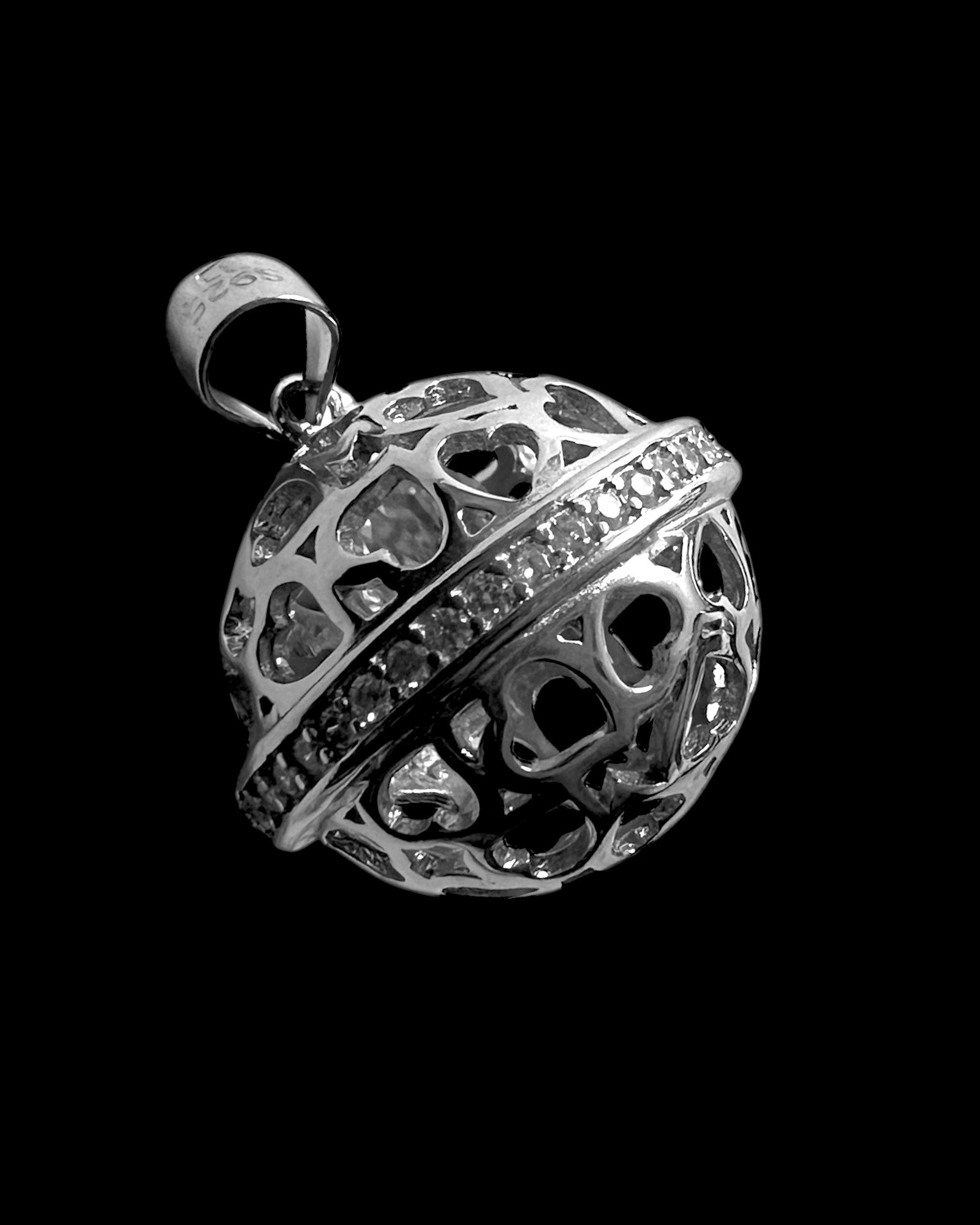 Flame Angels Hearts Medal in Silver