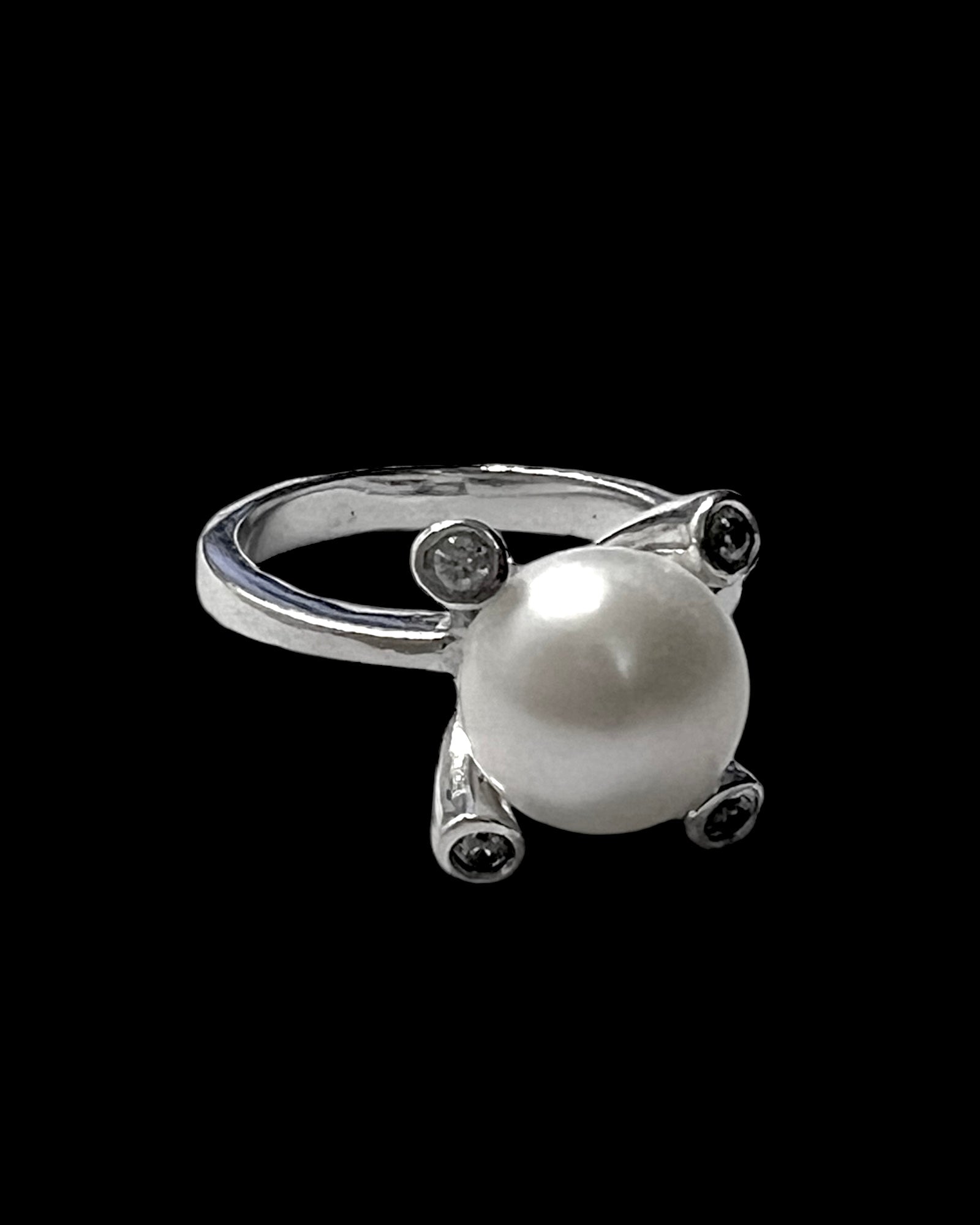 Silver Pearl Ring