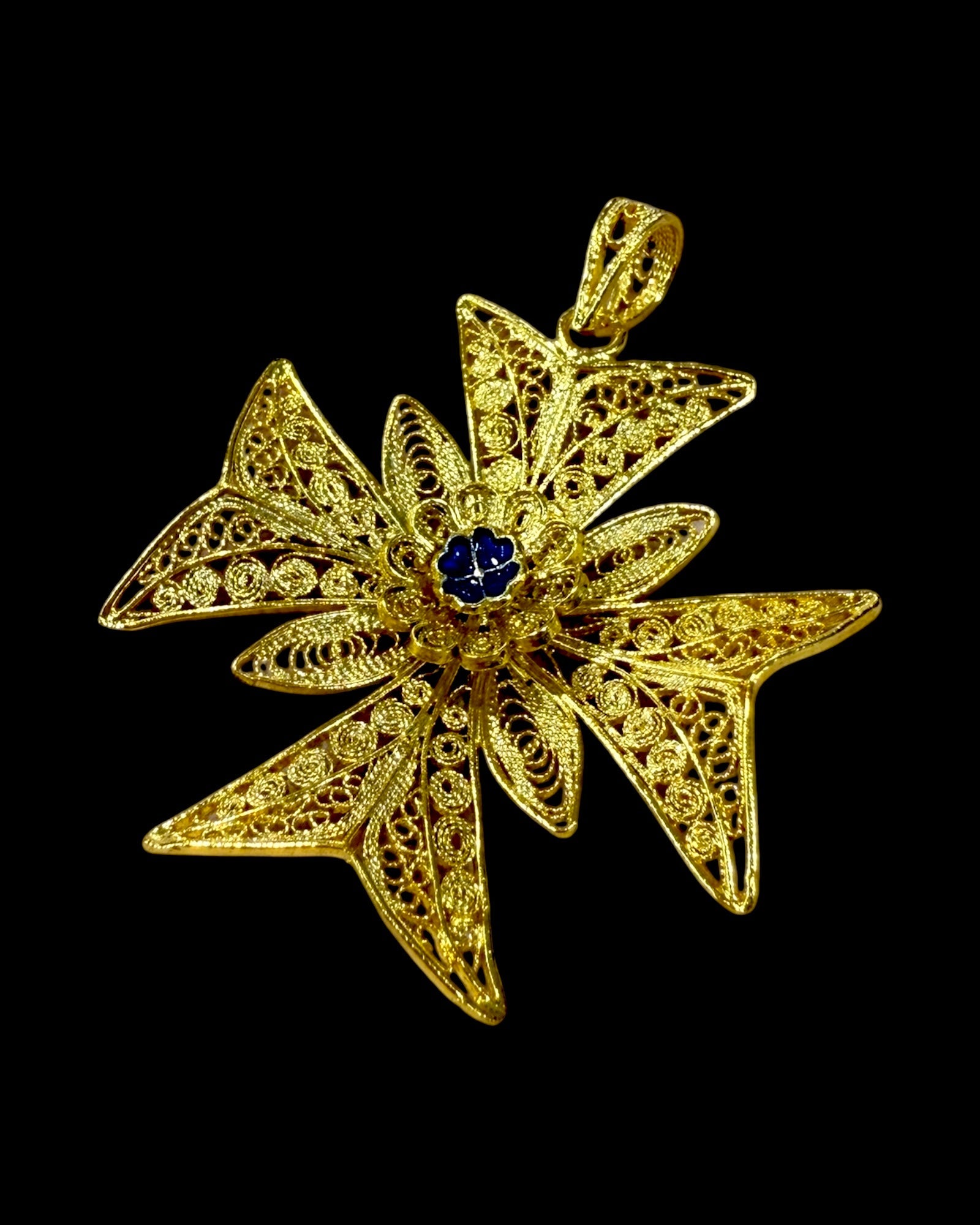 Medalha Cruz de Malta de Filigrana em Prata Dourada com Esmalte Azul