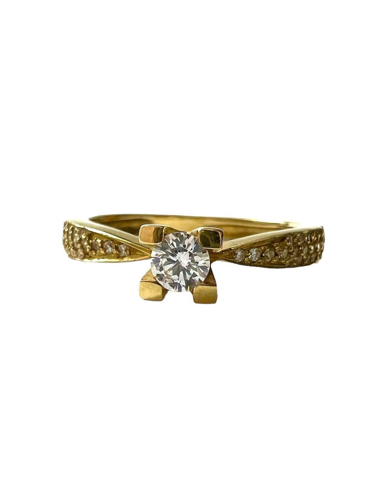 Solitaire Engagement Ring in Gold