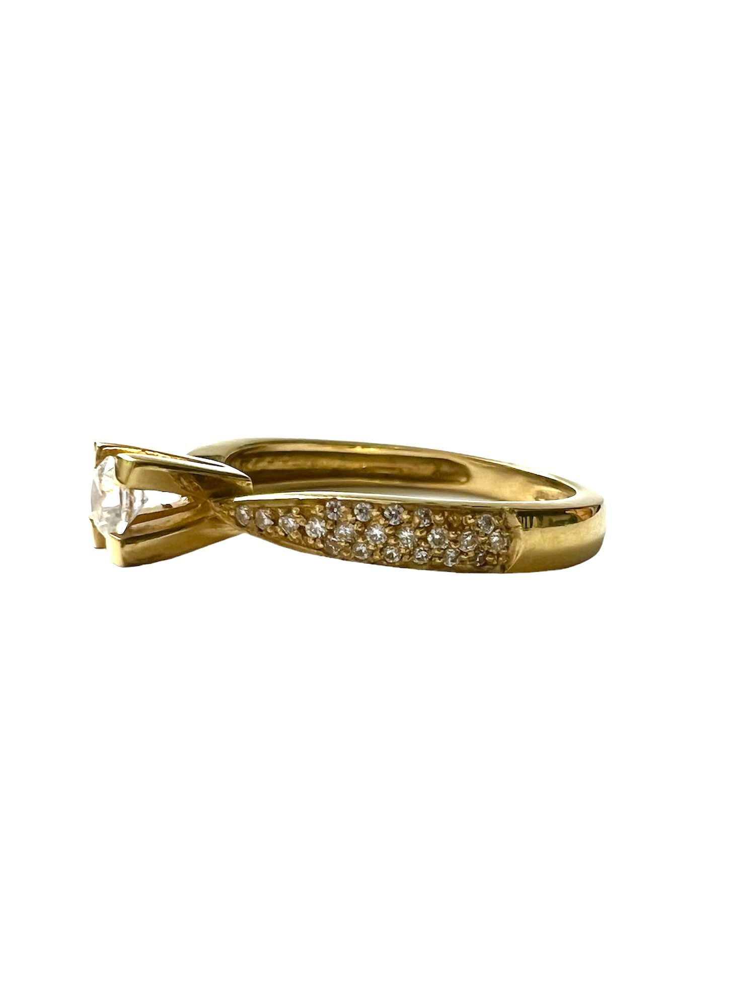 Solitaire Engagement Ring in Gold