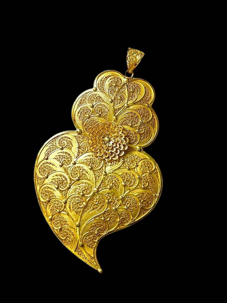 Viana Heart Medal in Gold-Plated Silver Filigree
