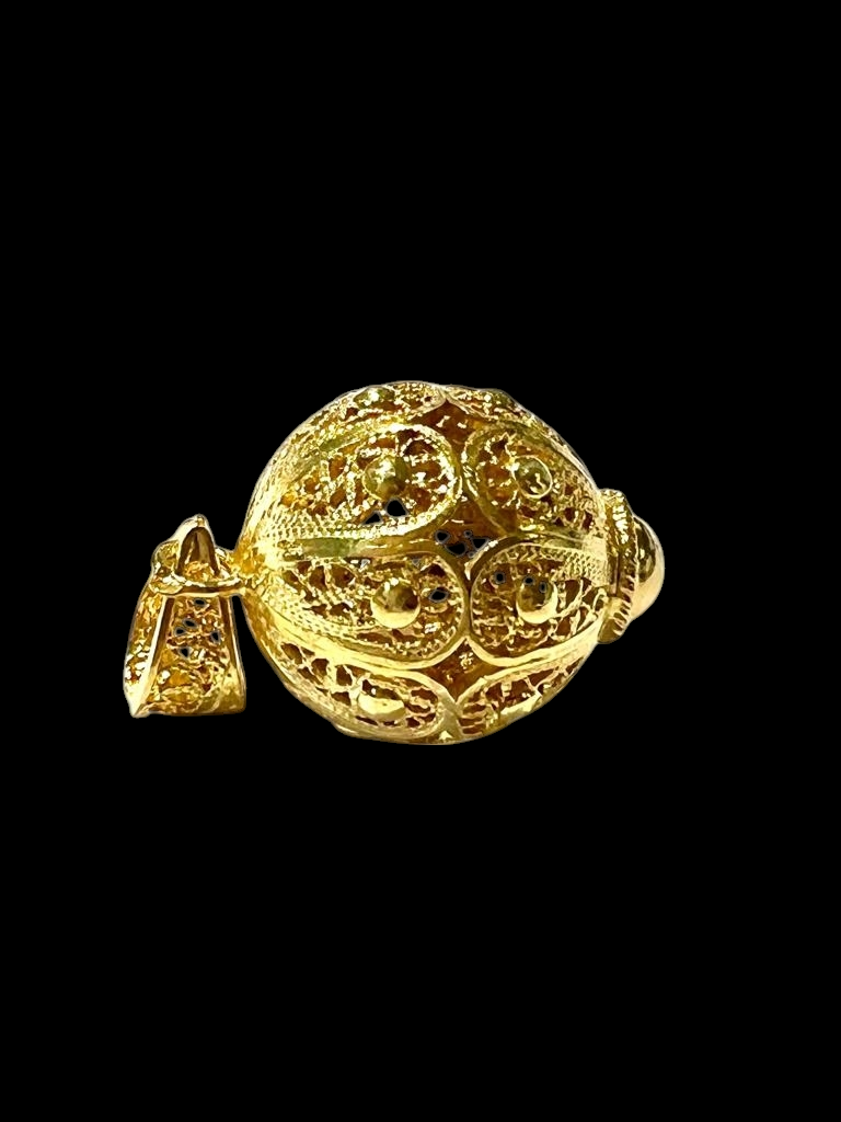 Filigree Medal in Gilded Silver