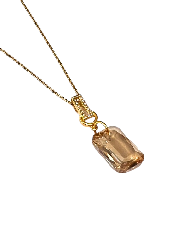 Colar Pedra em Prata Dourada