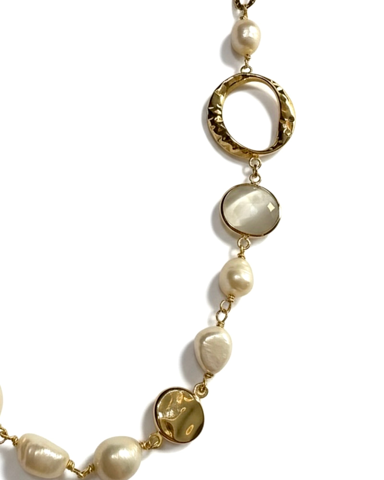 Colar de Pérolas com Argola em Prata Dourada e Pedra