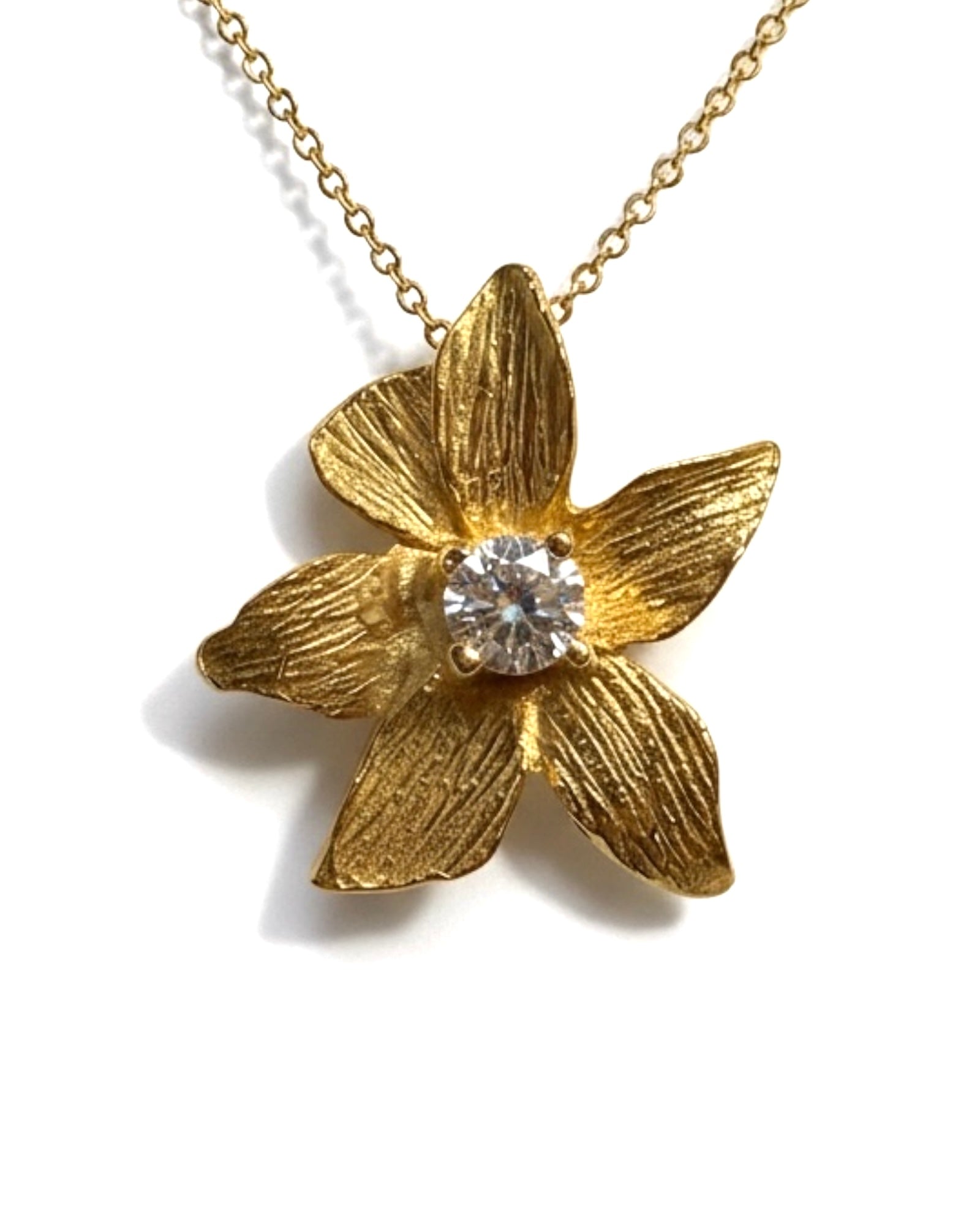 Colar Flor em Prata Dourada