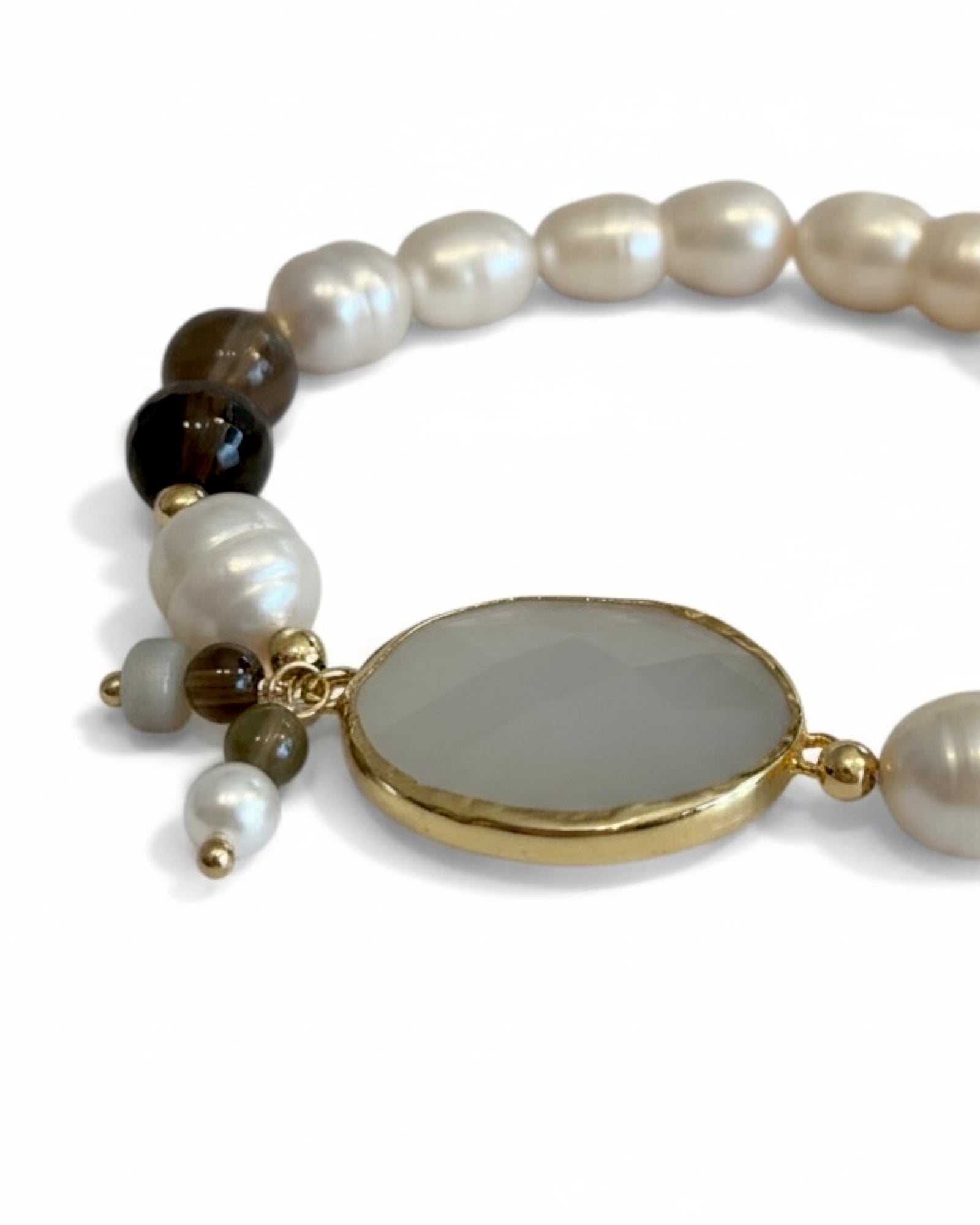 Pulseira Pérolas em Prata Dourada com Pedras em Tons Escuros