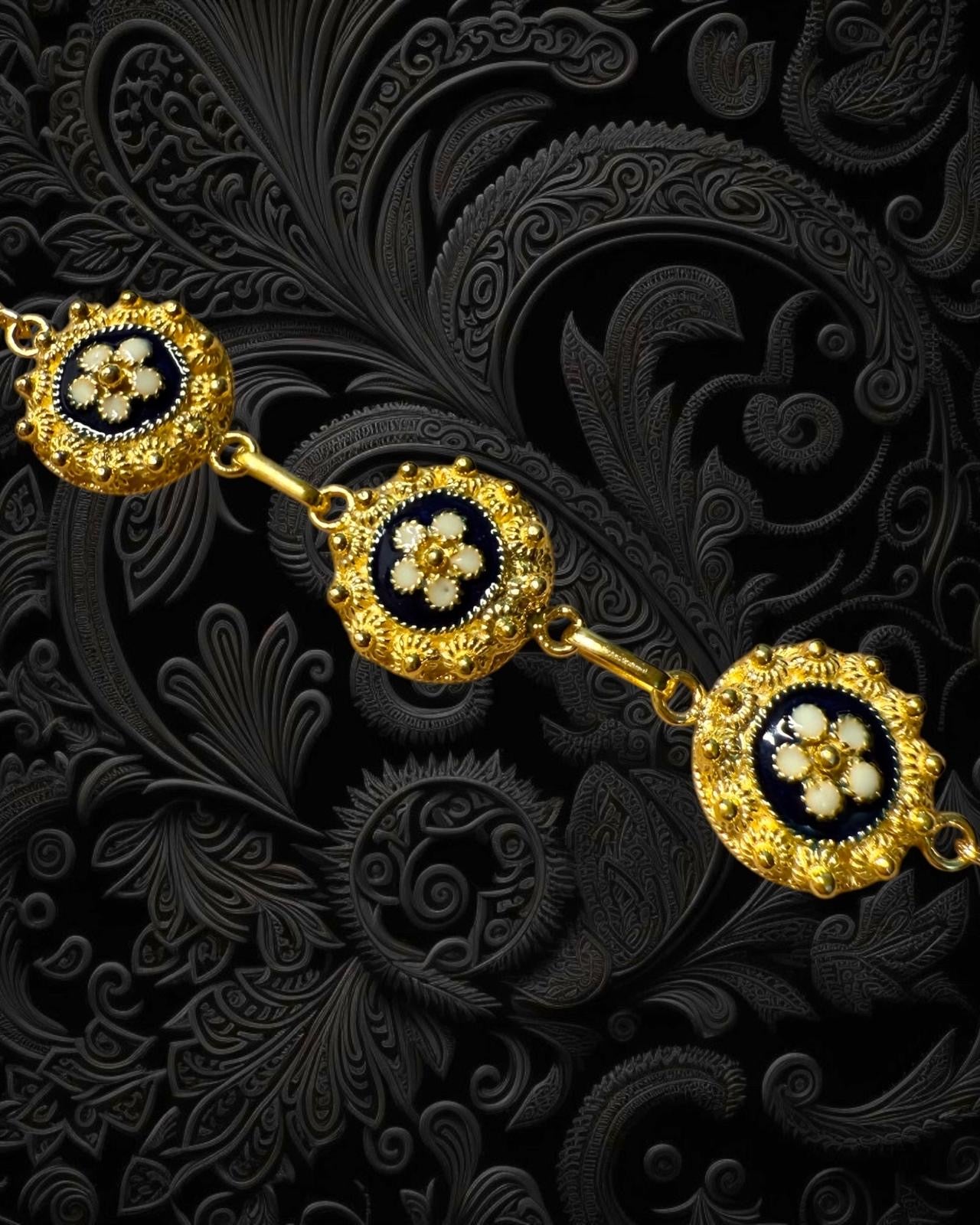 Pulseira Caramujos Azuis em Prata Dourada