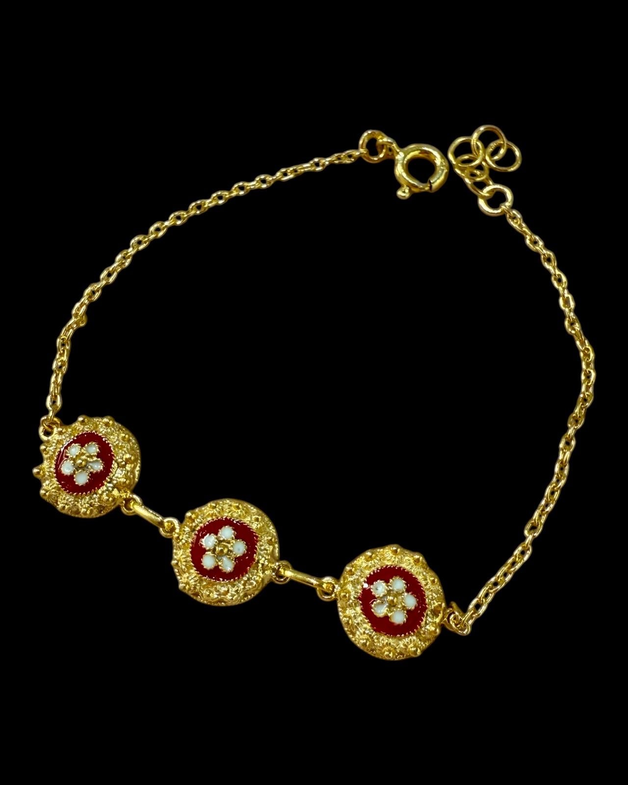 Pulseira Caramujos Vermelhos em Prata Dourada
