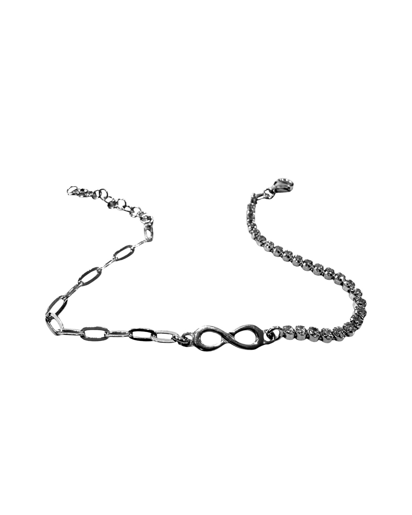 Pulseira Infinito em Prata, design elegante e moderno, feita em prata com brilho refinado e malha de corrente distinta.
