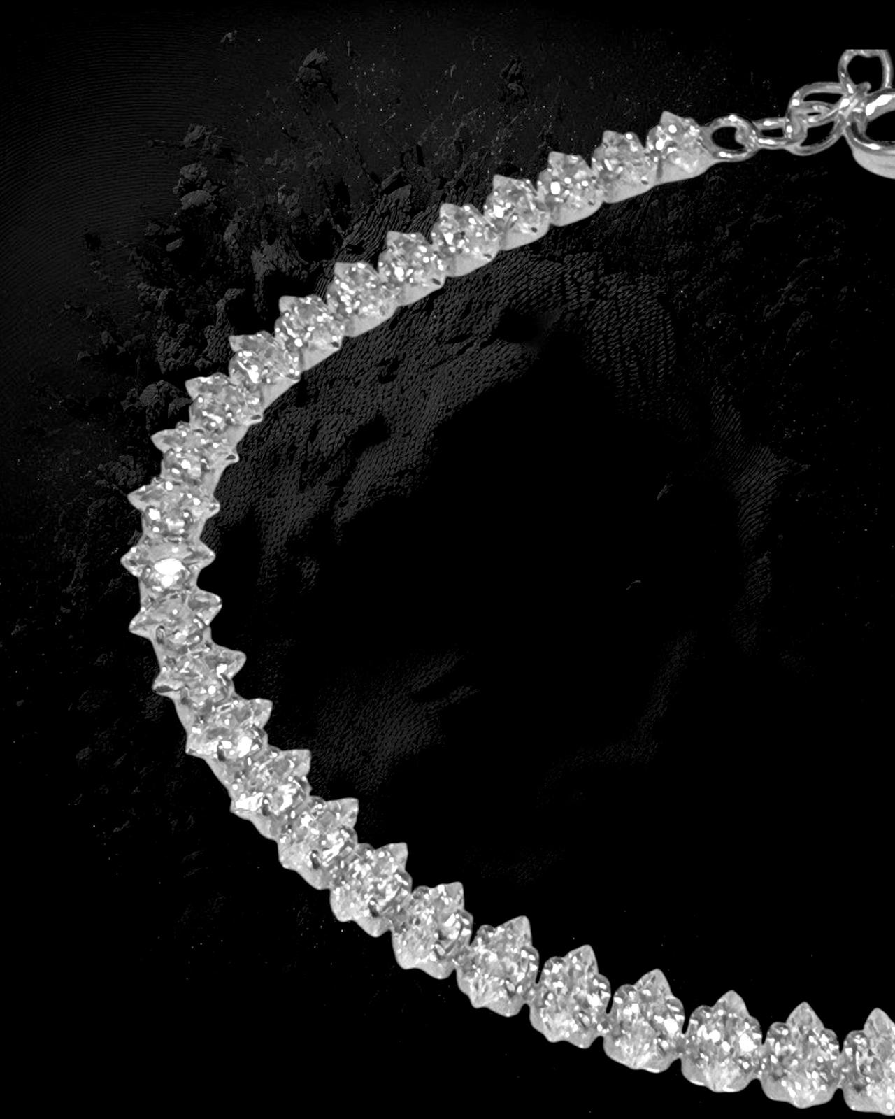 Pulseira com Brilho Oval em Prata