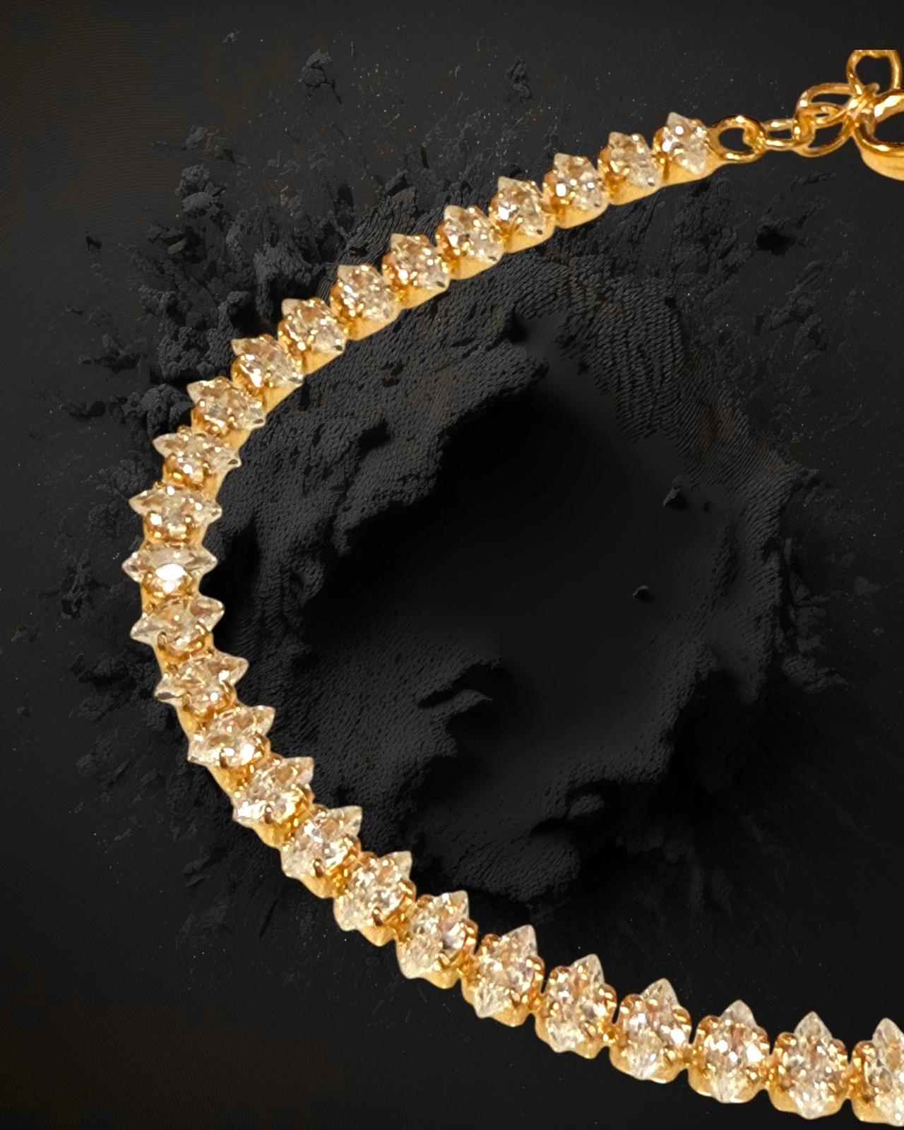 Pulseira com Brilho Oval em Prata Dourada