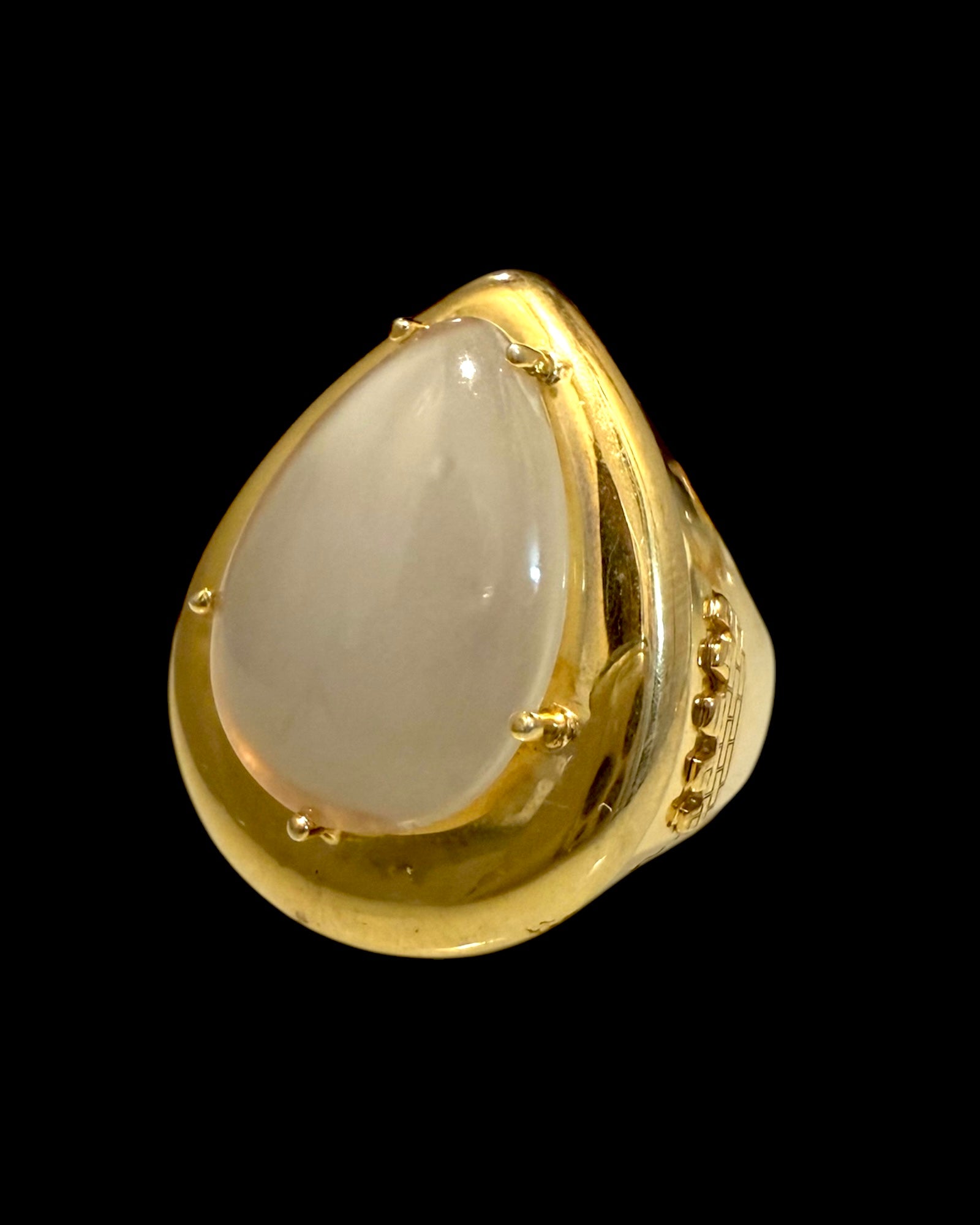White Ring in Gold Plated Silver