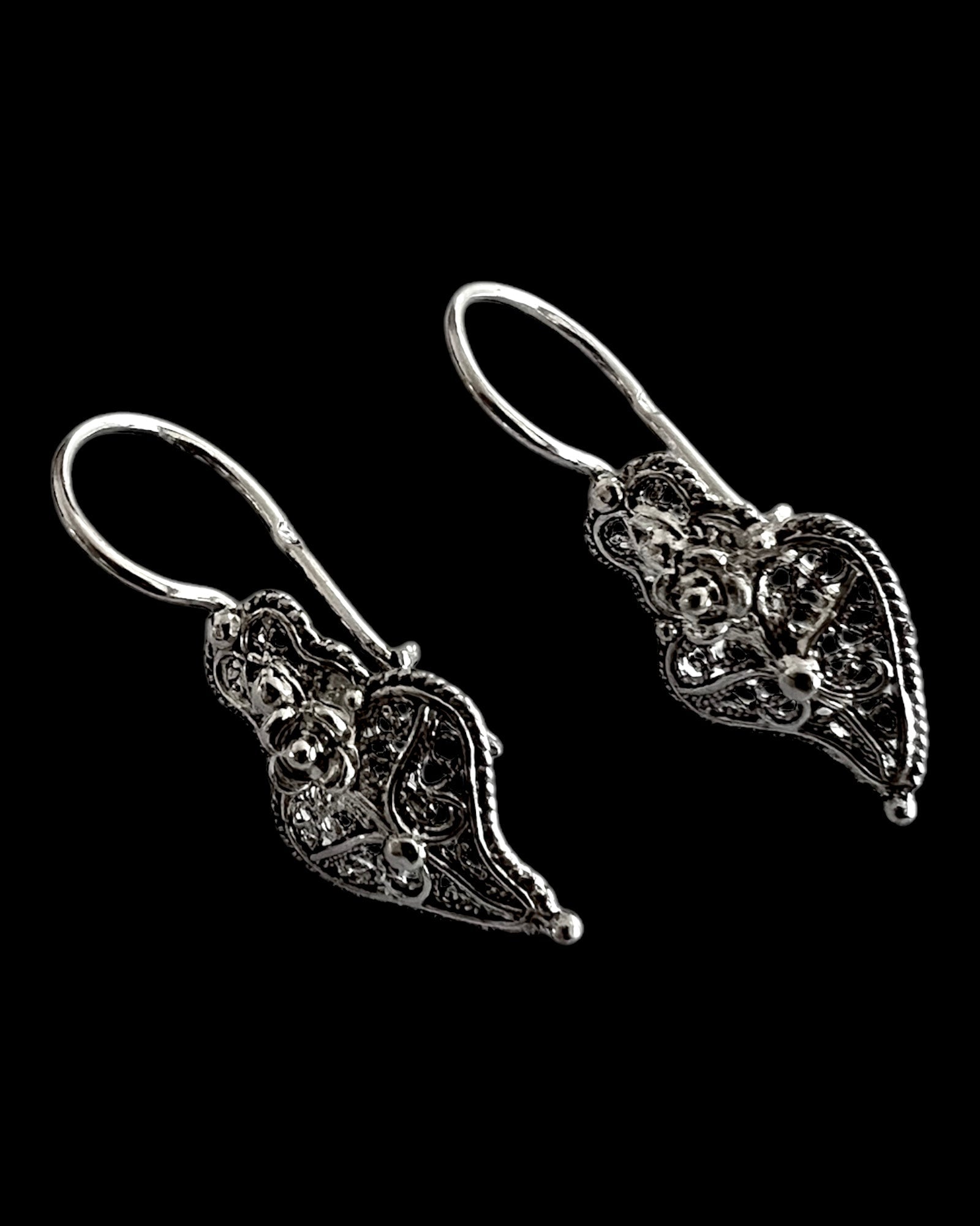 Viana Hearts Earrings in Silver