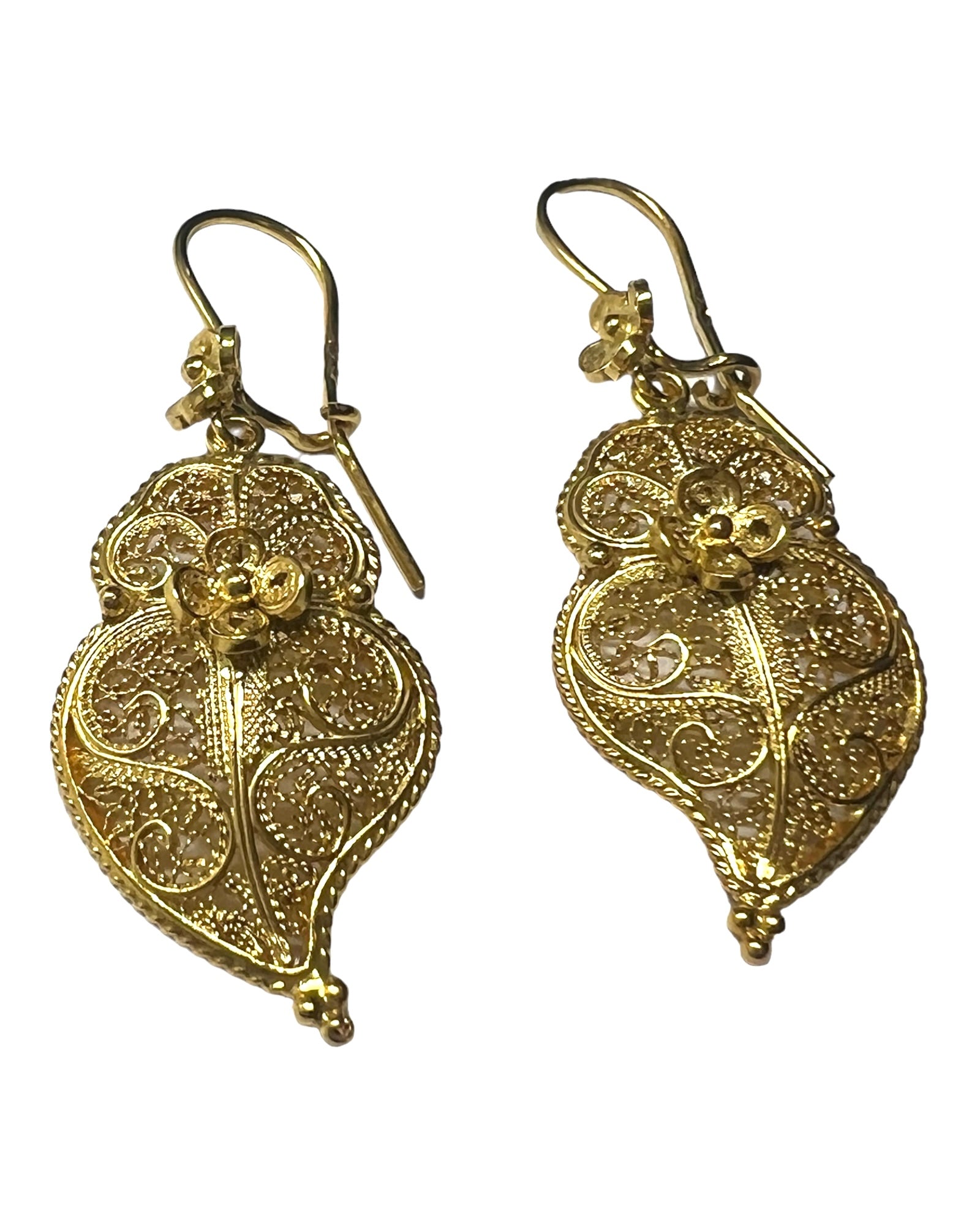 Viana Heart Gold Earrings