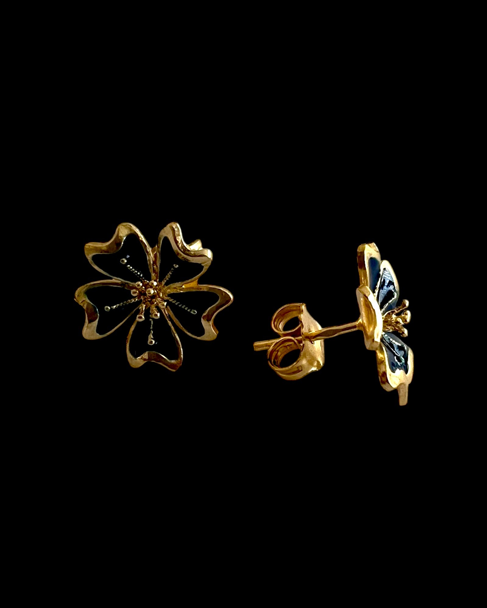Brincos Flores com Esmalte Azuis em Prata Dourada