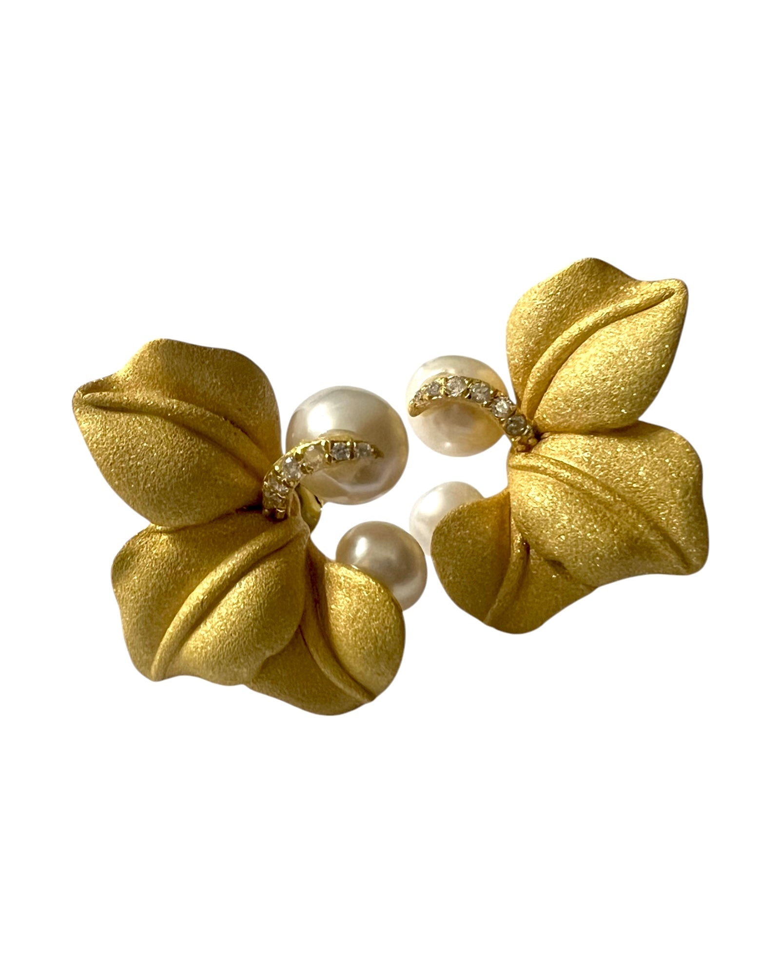 Brincos Flores com Pérola em Prata Dourada