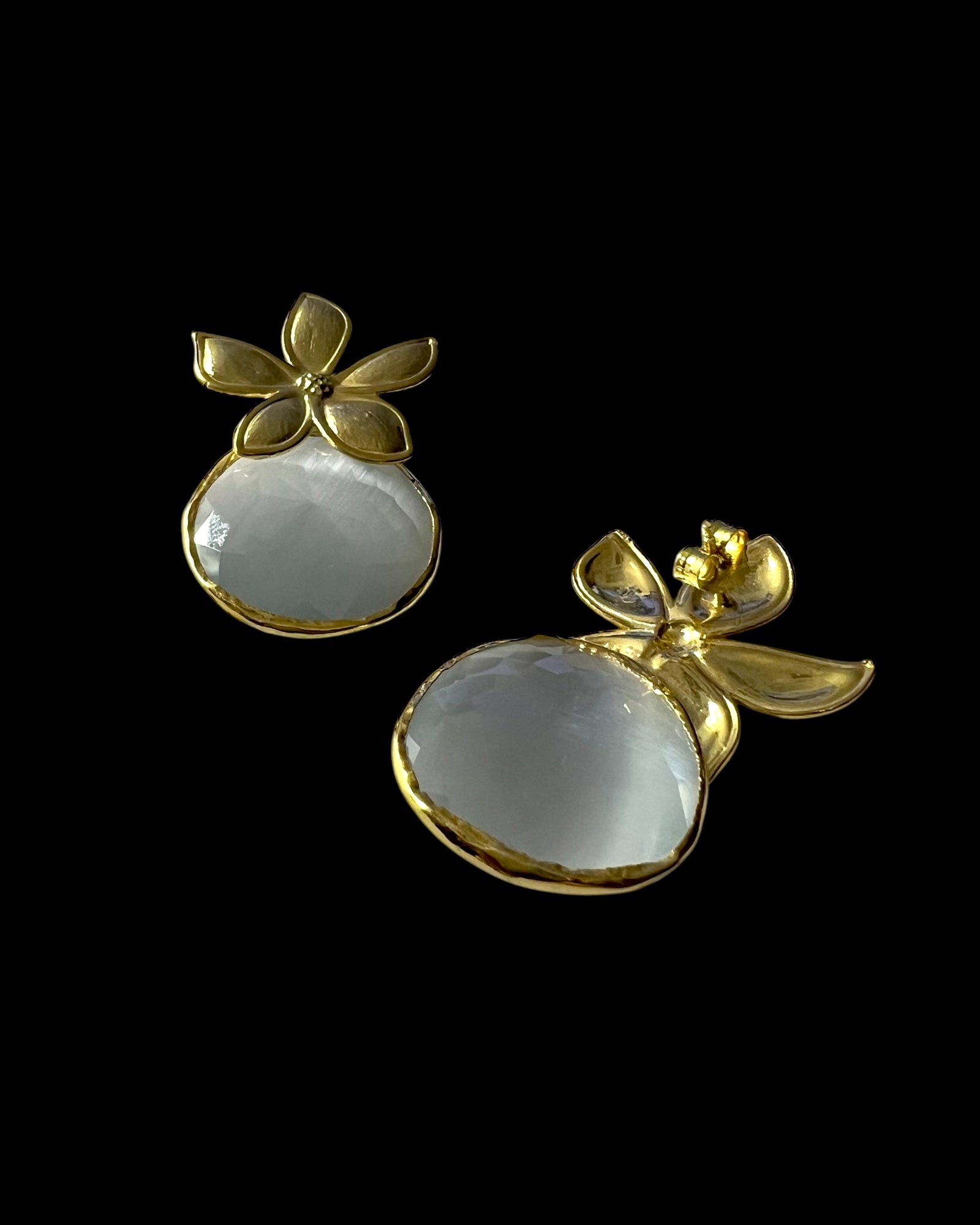 Flower Earrings with Stone in Gold Plated Silver